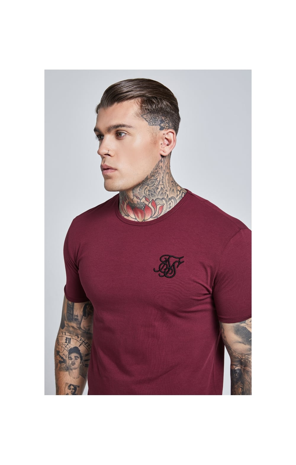 Load image into Gallery viewer, Burgundy Short Sleeve Muscle Fit T-Shirt (1)