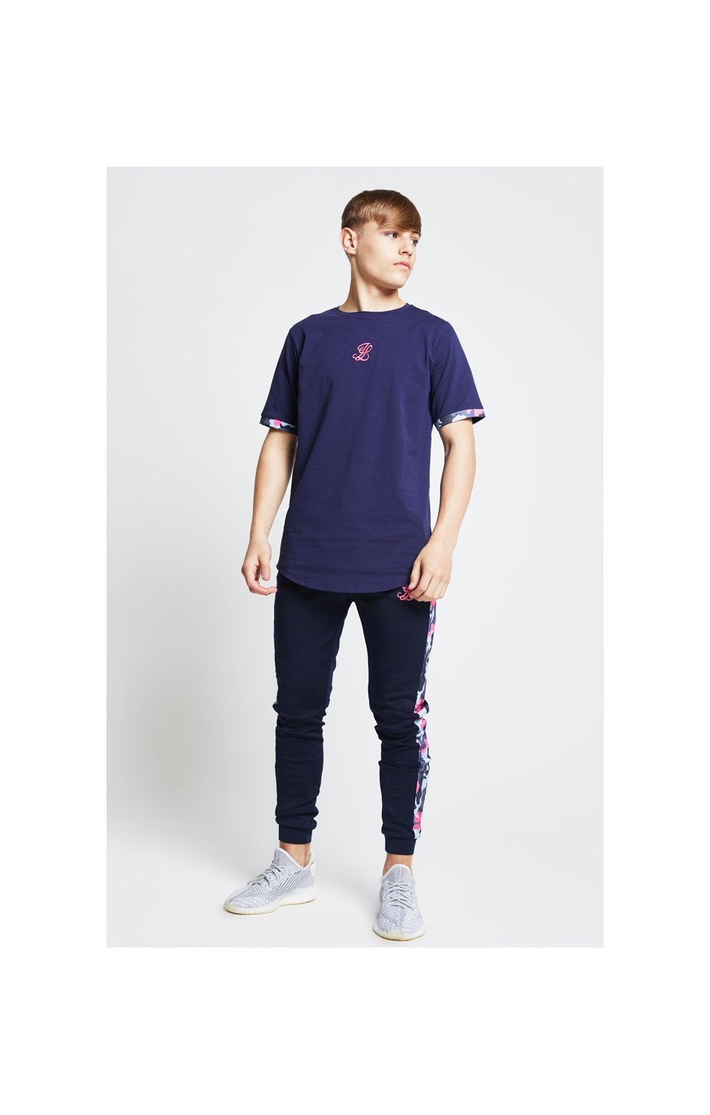 Load image into Gallery viewer, Illusive London Contrast Cuff Tee – Navy &amp; Neon Pink Camo (3)