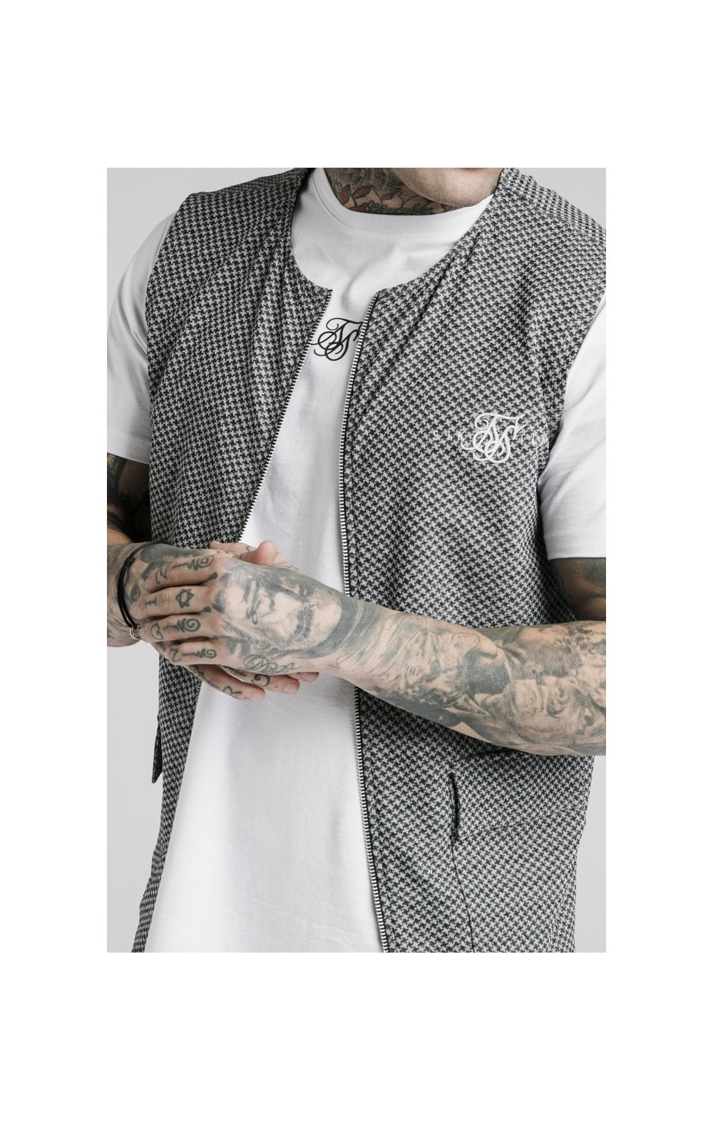 Load image into Gallery viewer, SikSilk Smart Wear Vest - Black &amp; White Dogtooth (1)