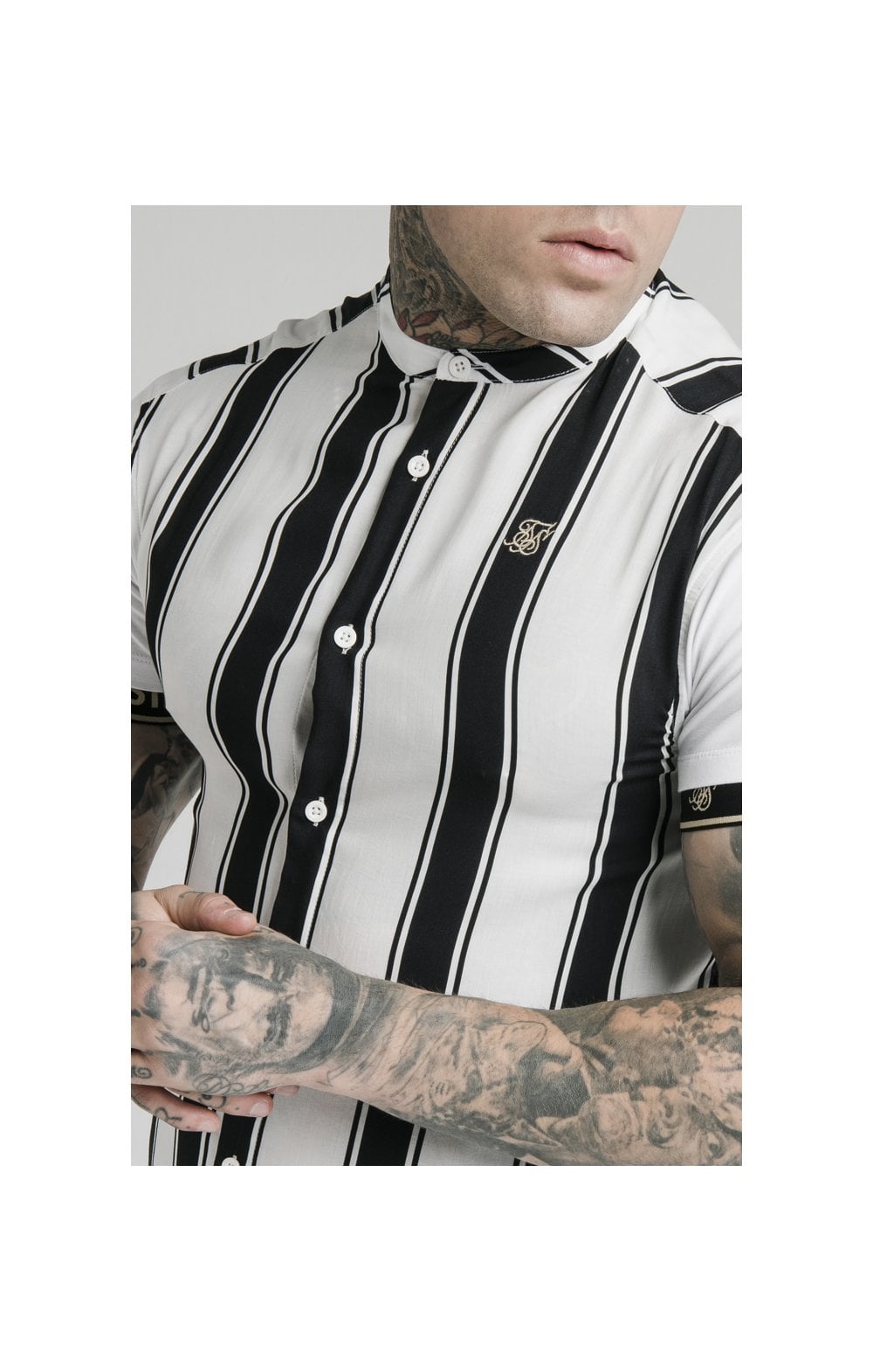 Load image into Gallery viewer, SikSilk High Collar Resort Shirt - Black &amp; White (1)
