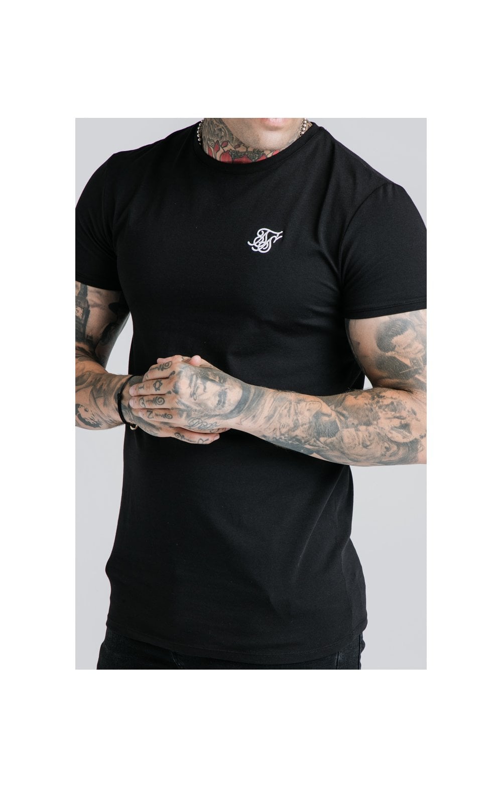 Load image into Gallery viewer, Black Essential Muscle Fit T-Shirt (1)