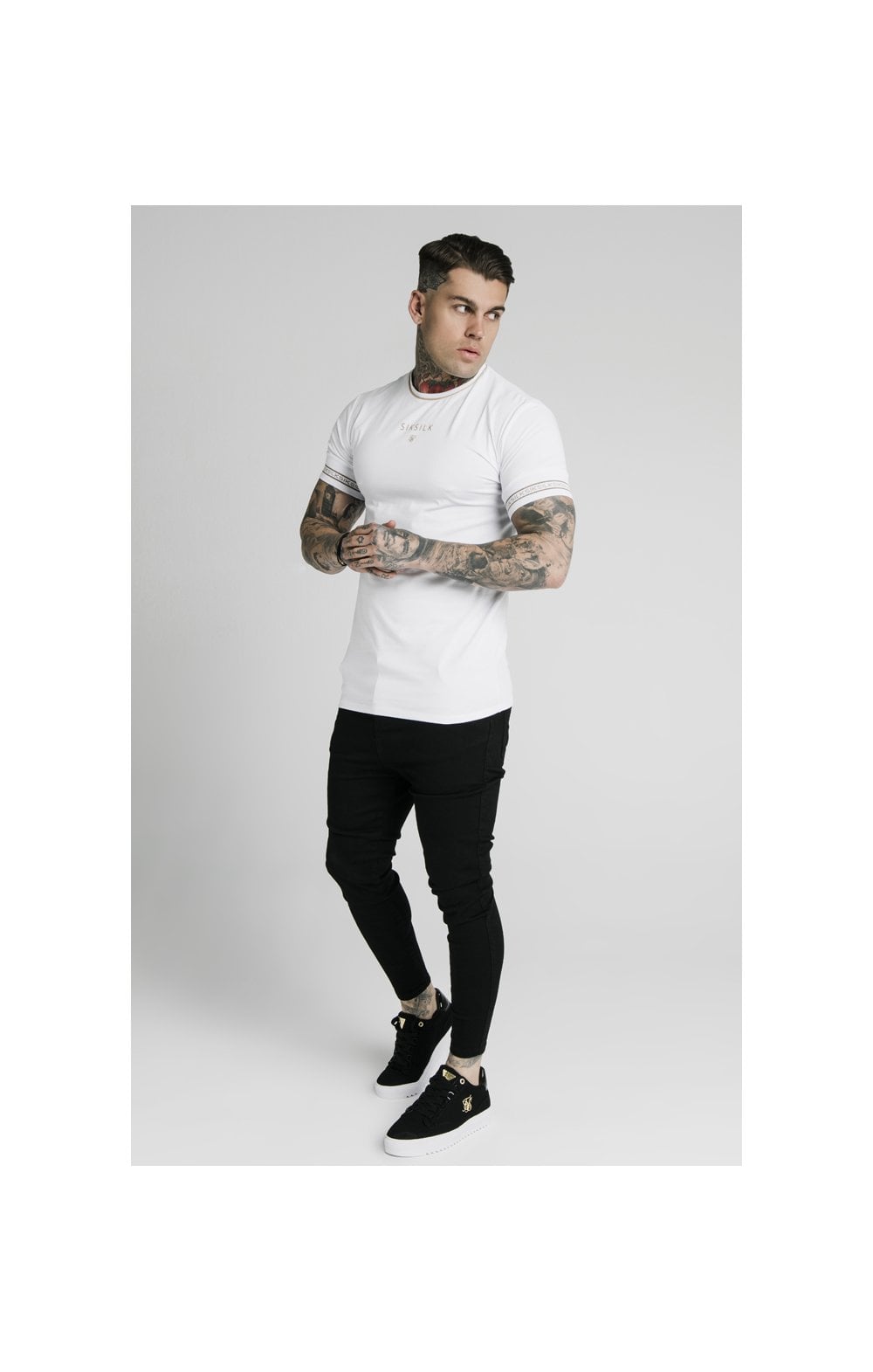 Load image into Gallery viewer, SikSilk Element Straight Hem Gym Tee – White &amp; Gold (3)