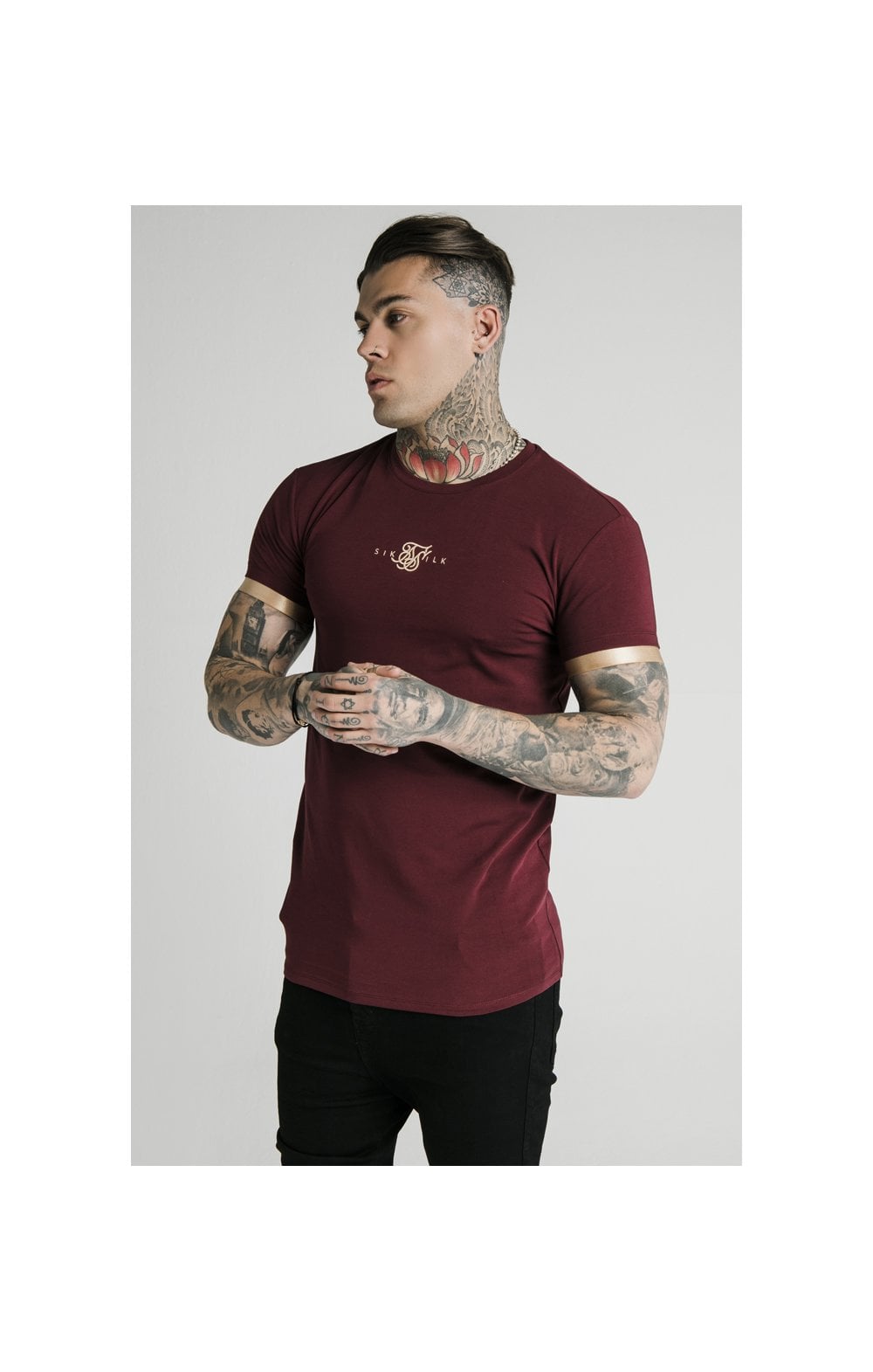 Load image into Gallery viewer, SikSilk S/S Inset Cuff Gym Tee – Burgundy &amp; Gold