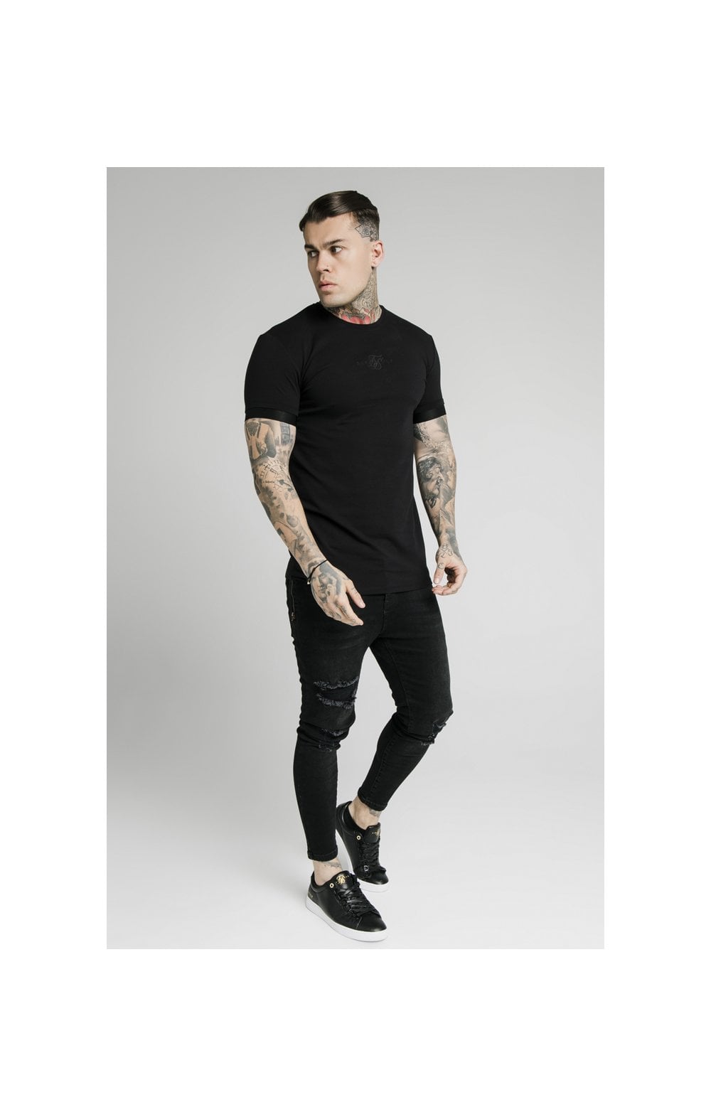 Load image into Gallery viewer, SikSilk Inset Elastic Cuff Gym Tee – Black (5)