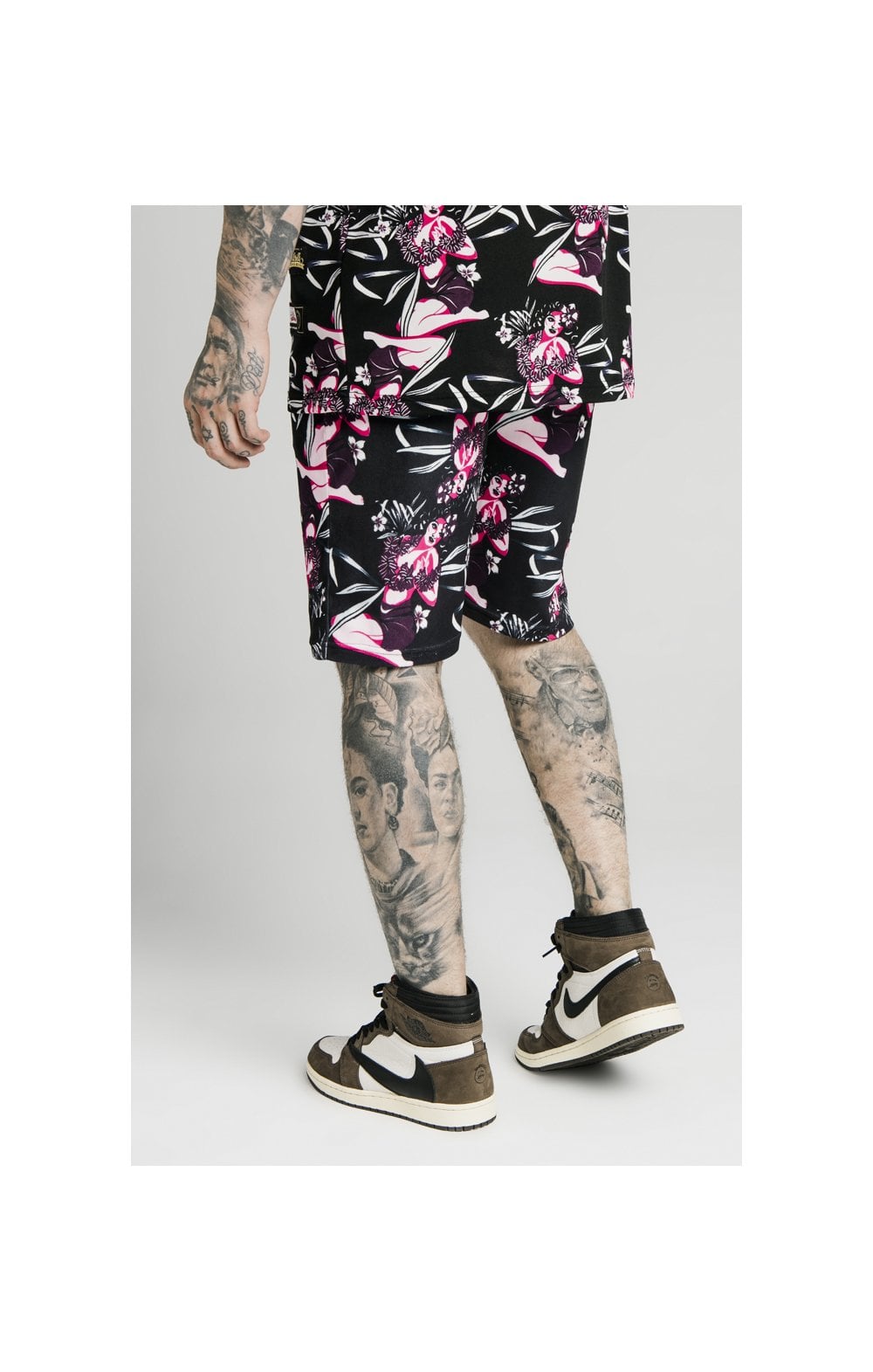 Load image into Gallery viewer, SikSilk Tropics Fitted Shorts - Black &amp; Tropics (1)