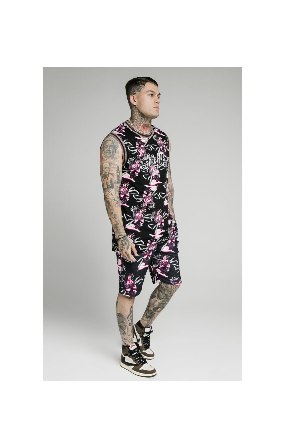 Load image into Gallery viewer, SikSilk Tropics Fitted Shorts - Black &amp; Tropics (3)