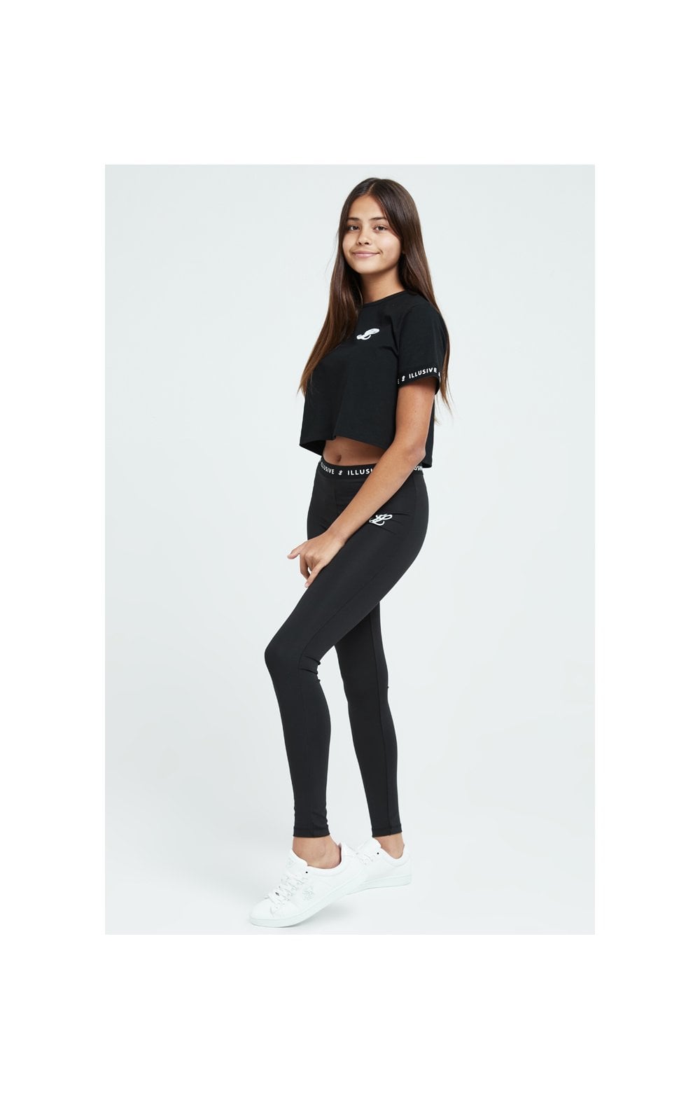 Load image into Gallery viewer, Illusive London Core Crop Tee - Black (2)
