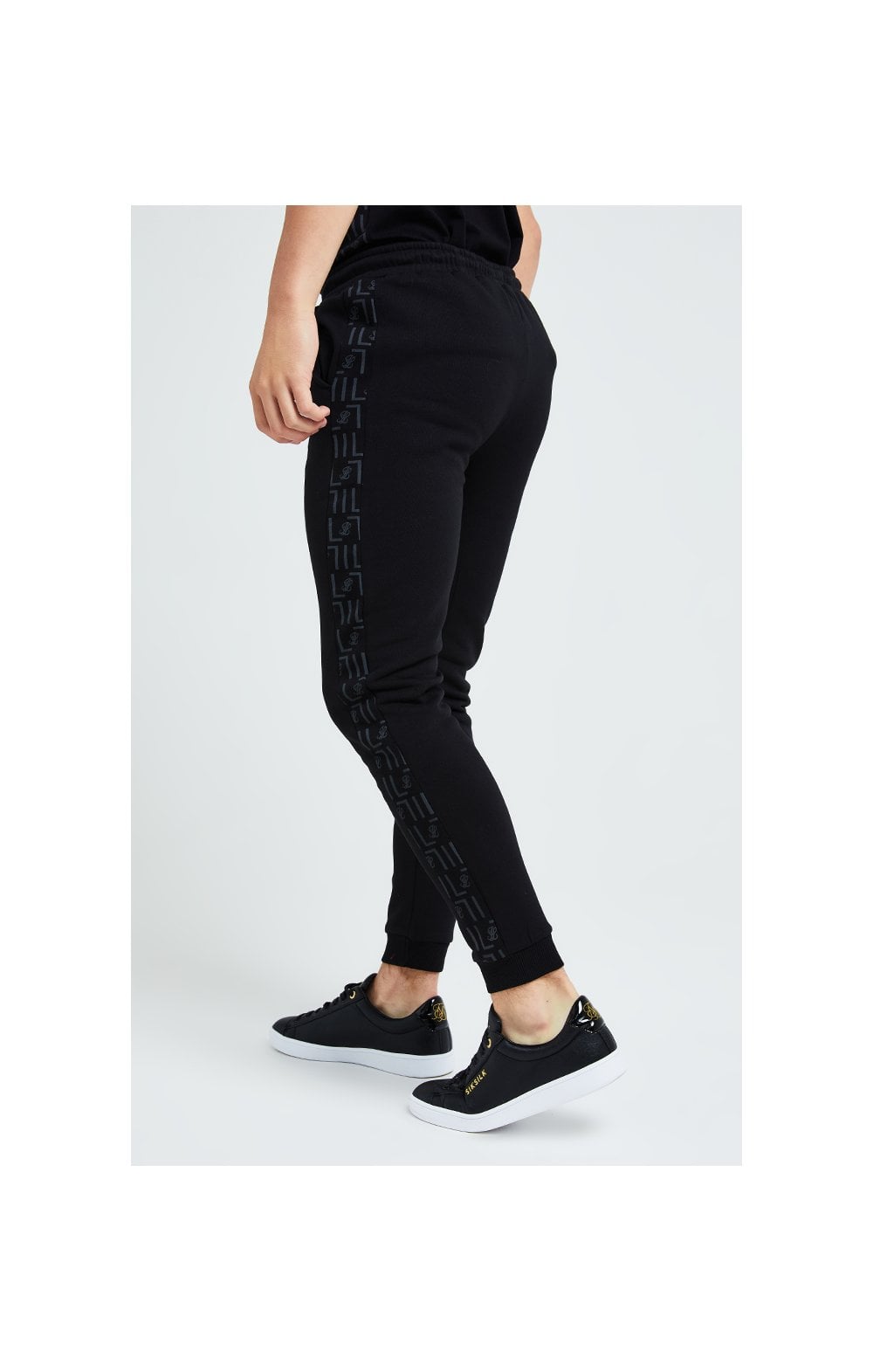 Load image into Gallery viewer, Illusive London Elite Joggers – Black (1)