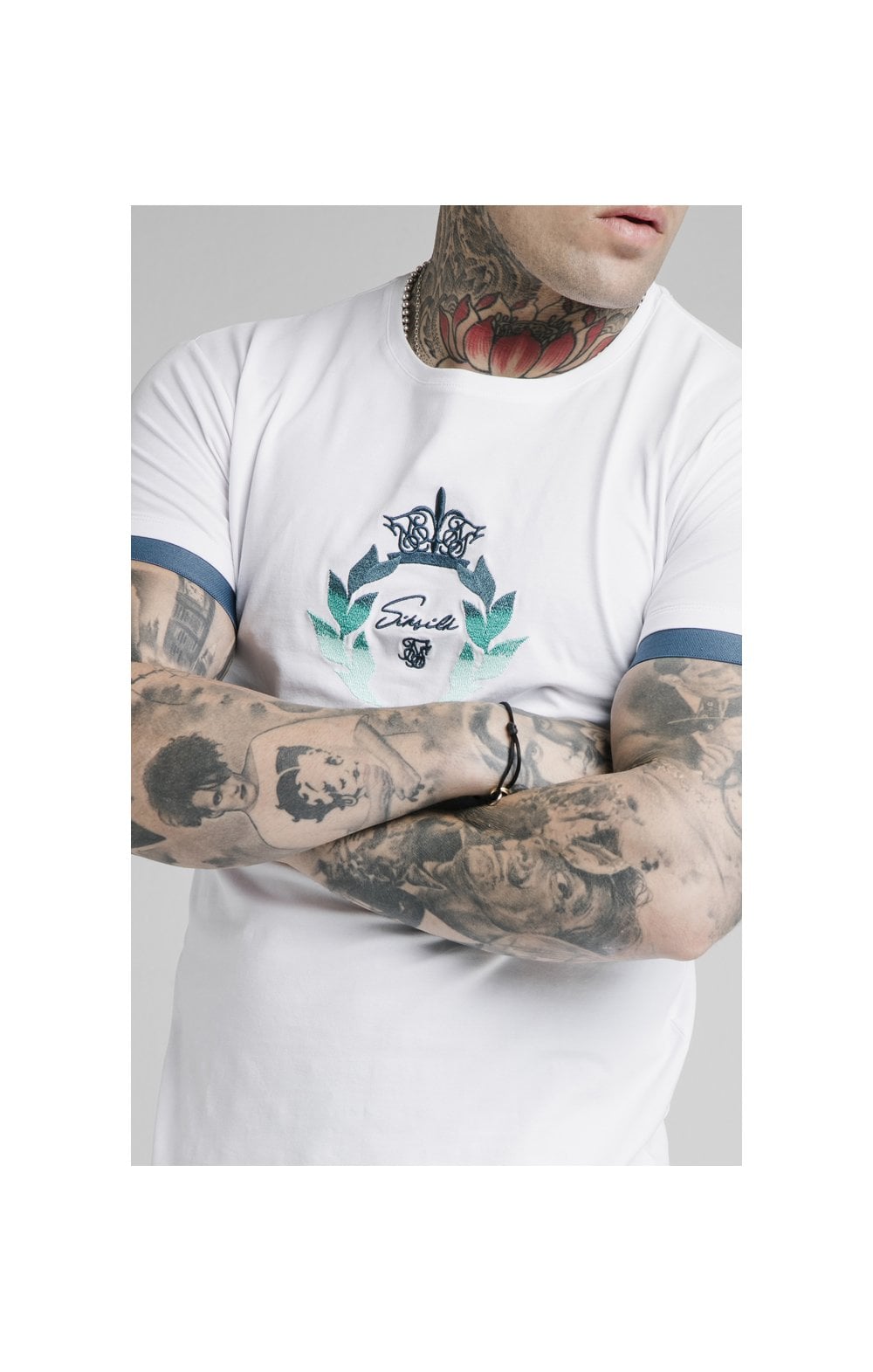 Load image into Gallery viewer, SikSilk S/S Fade Prestige Gym Tee - White &amp; Pacific Fade (1)