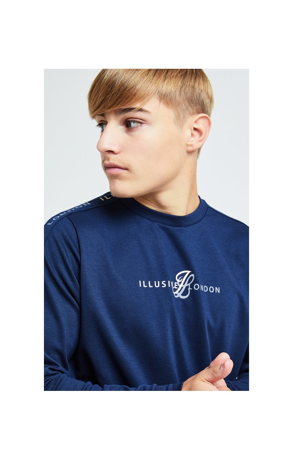 Load image into Gallery viewer, Illusive London Legacy Crew Sweater - Navy &amp; Cream (1)