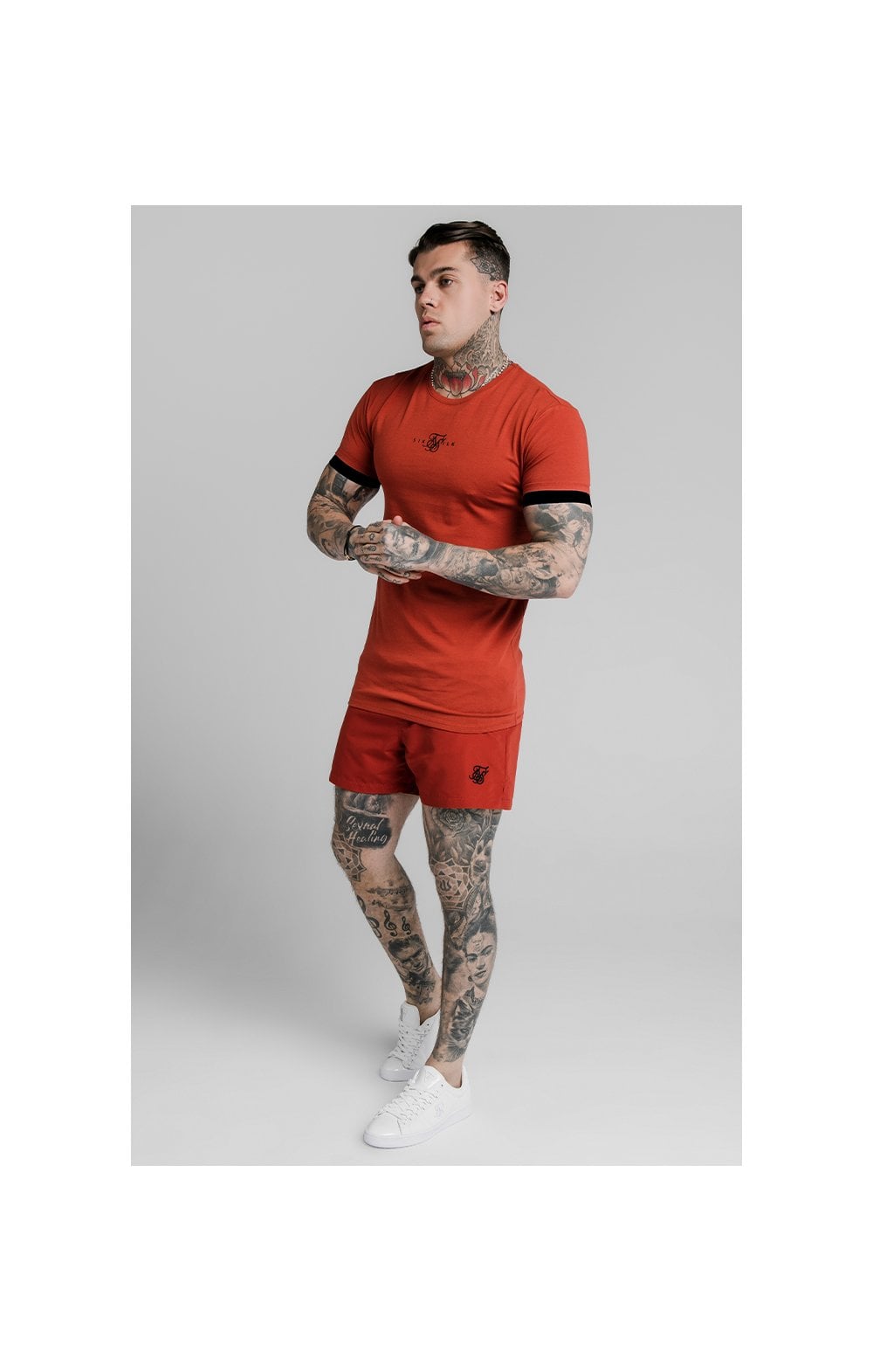 Load image into Gallery viewer, SikSilk Inset Elastic Cuff Gym Tee – Red (2)