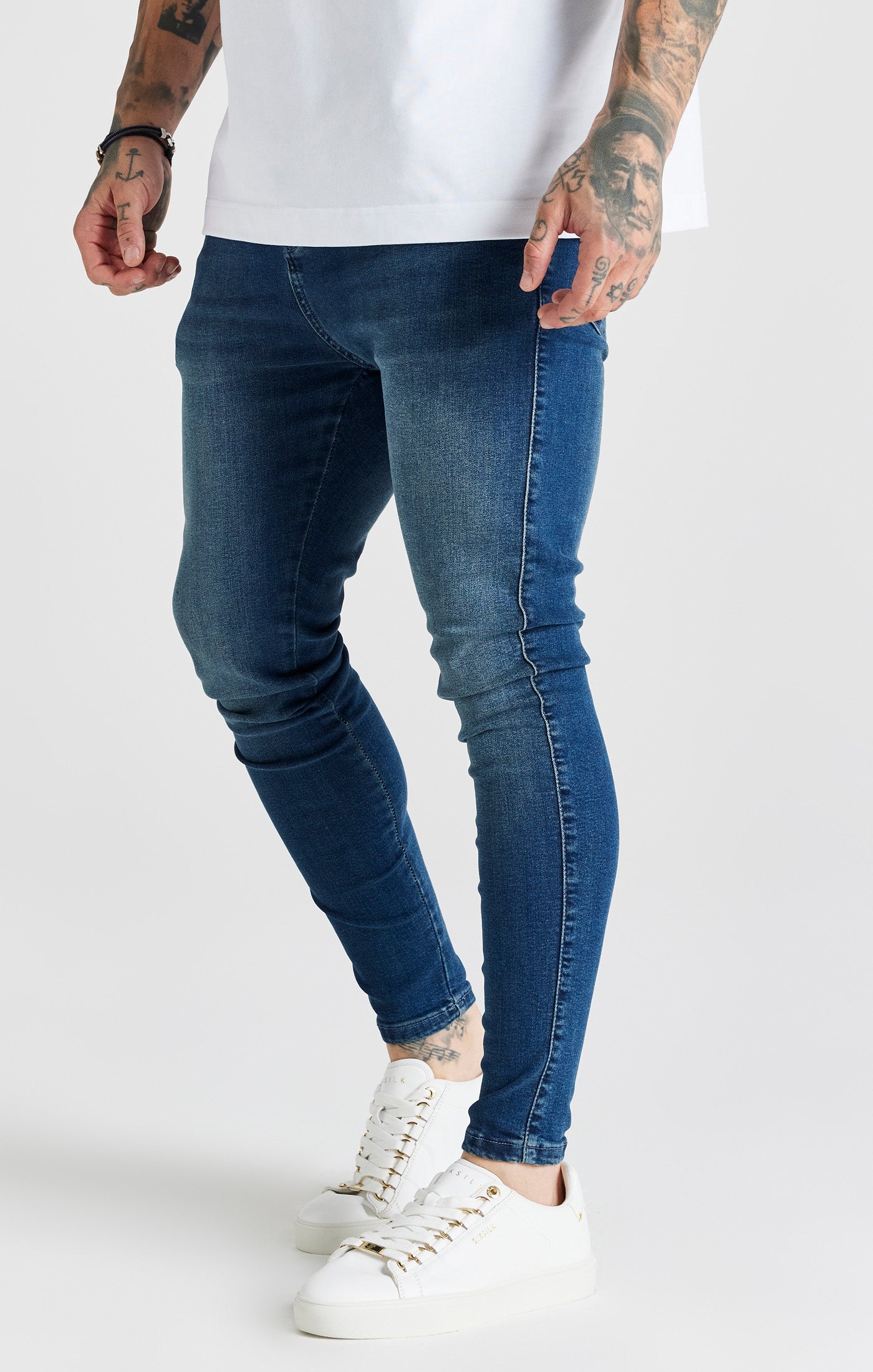 Load image into Gallery viewer, Blue Washed Skinny Jean