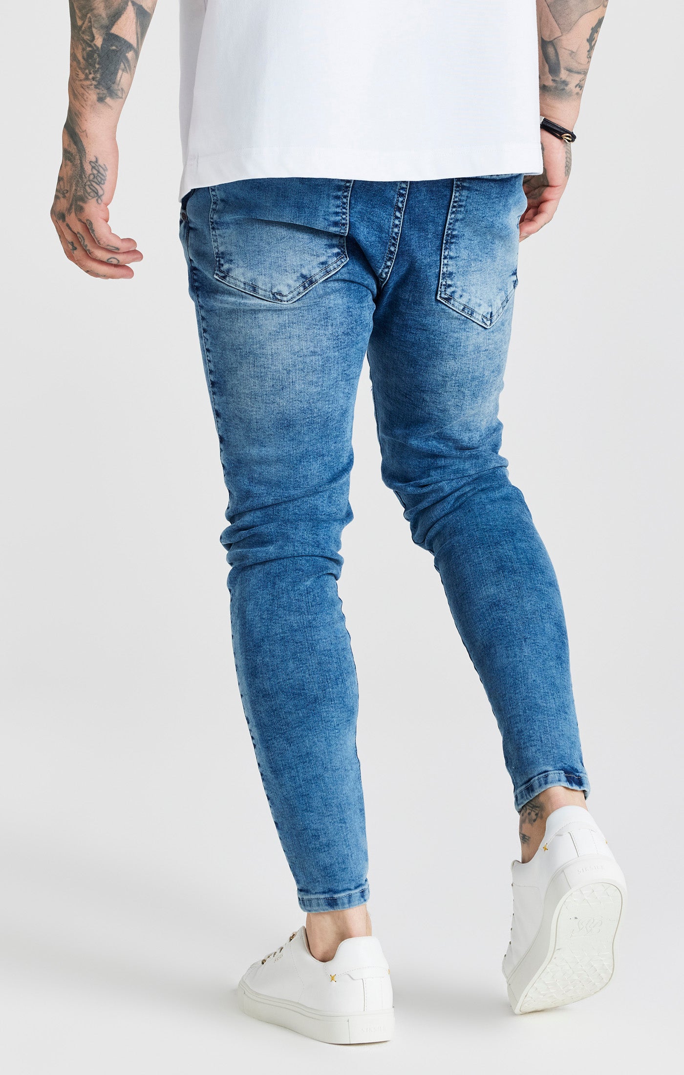 Load image into Gallery viewer, Blue Mid Wash Distressed Skinny Jean (3)