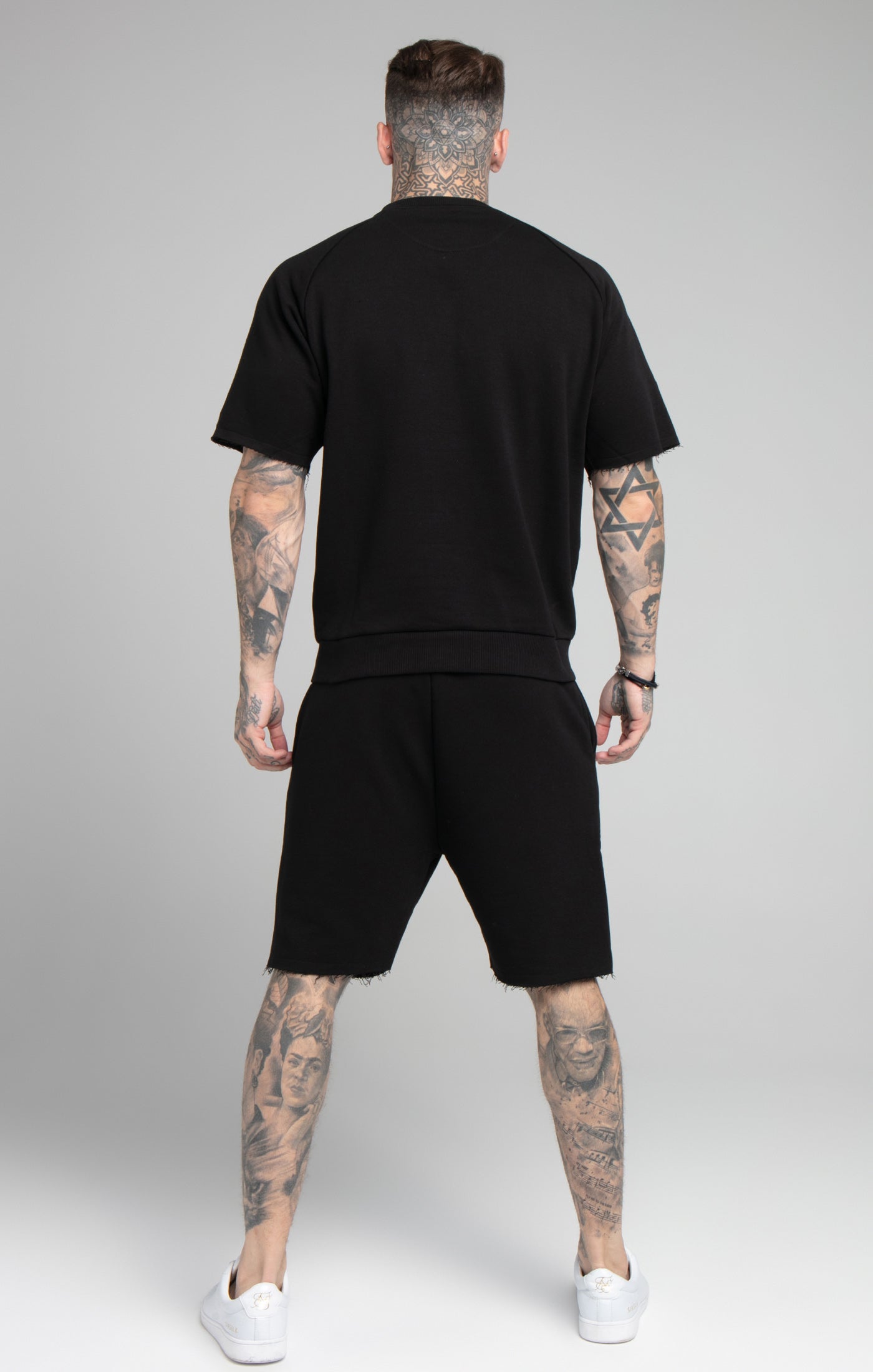 Load image into Gallery viewer, Black Relaxed Crew Sweatshirt (4)
