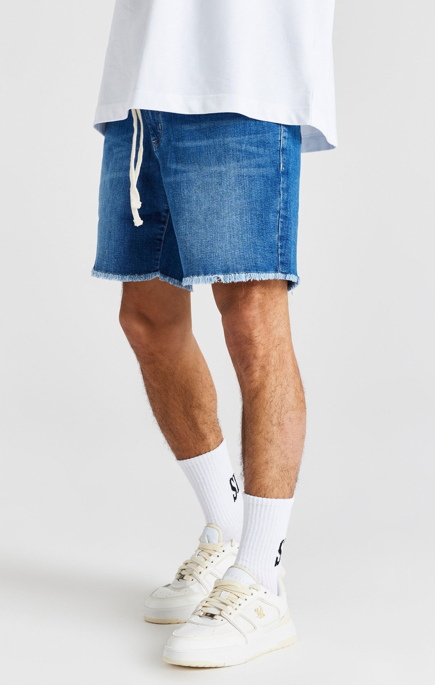 Load image into Gallery viewer, Blue Raw Hem Relaxed Denim Short
