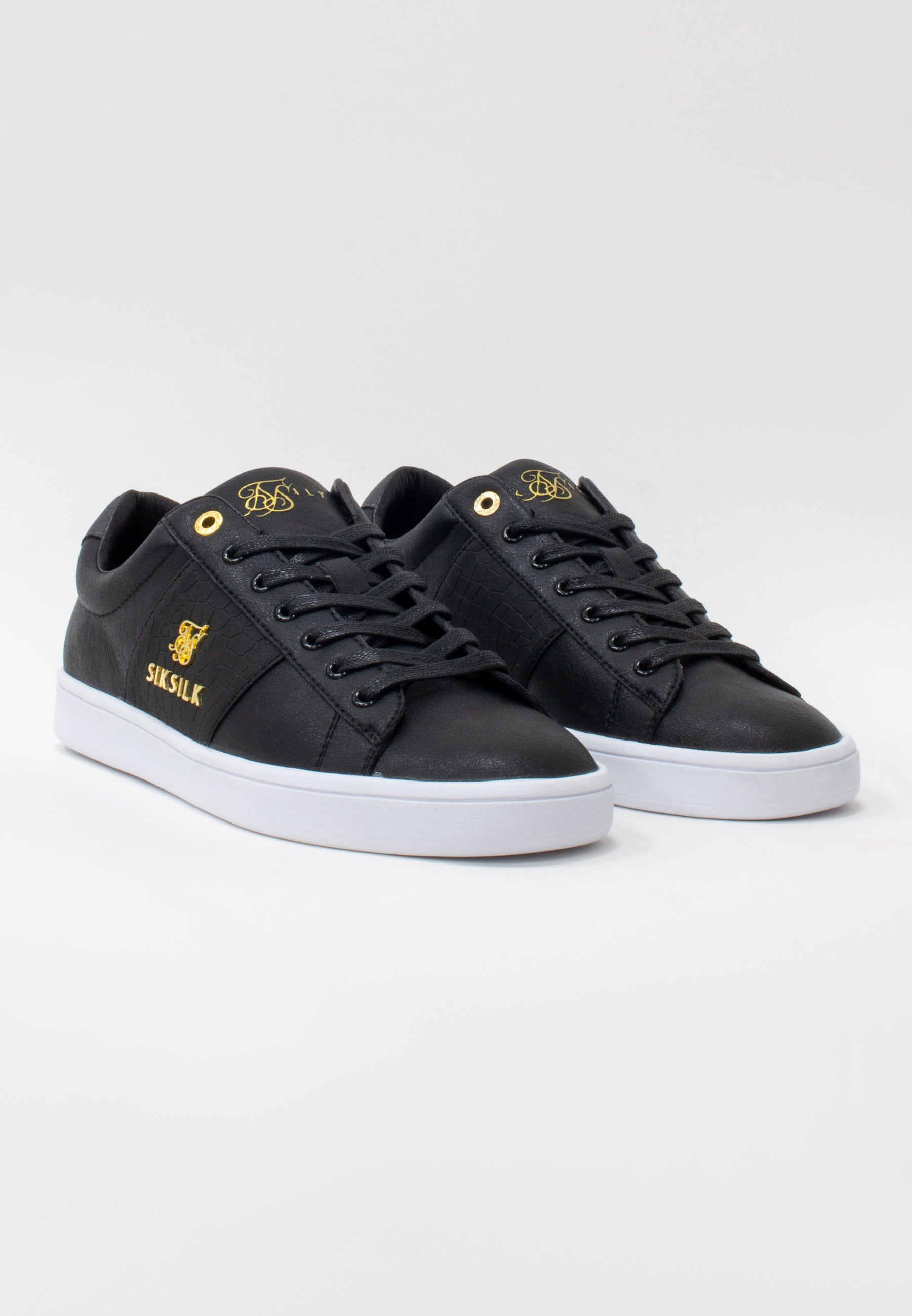 Load image into Gallery viewer, Black Low-Top Classic Trainer With Metal Logo (1)