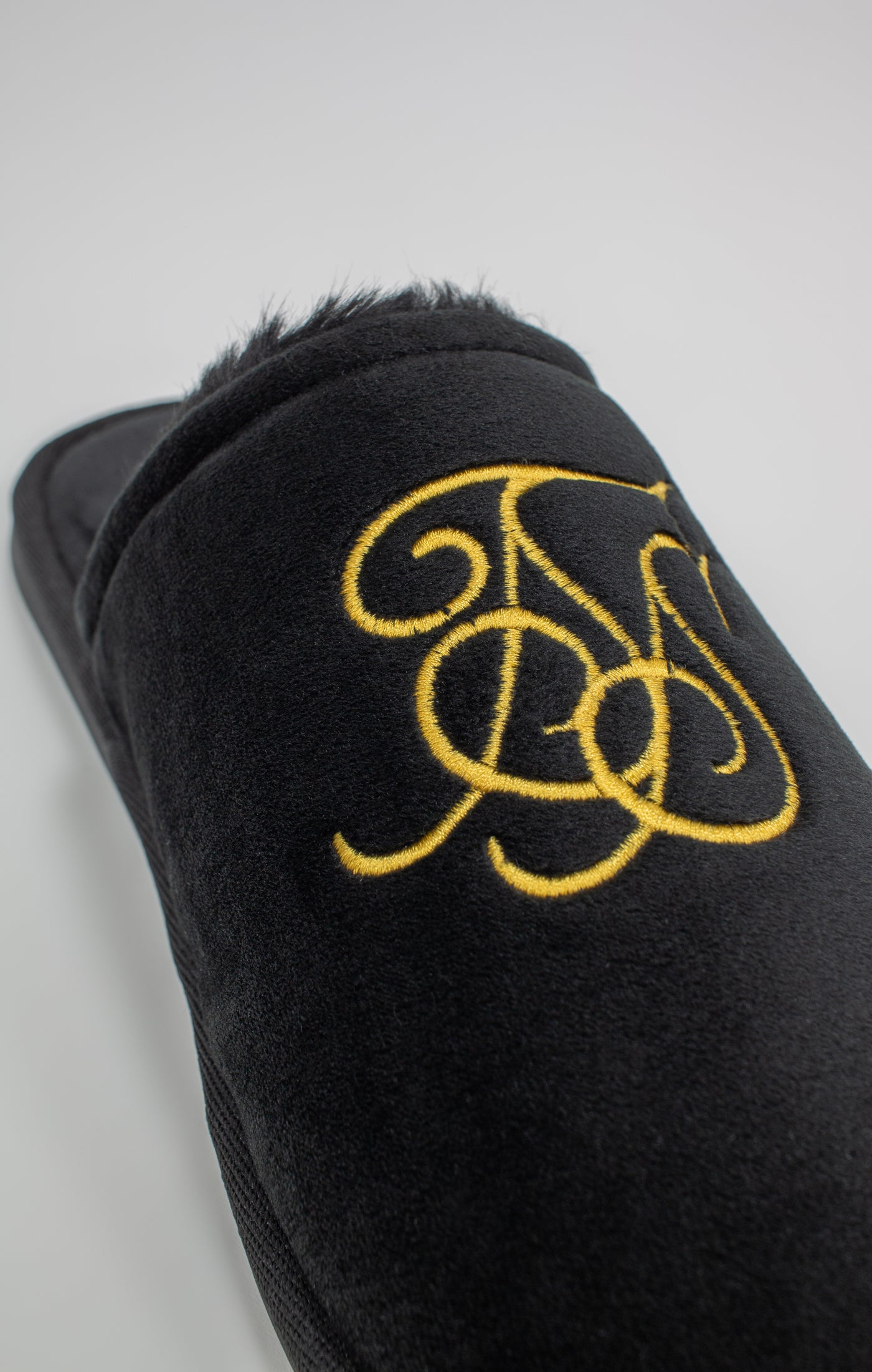 Load image into Gallery viewer, Black Slipper With Embroidered Logo (1)