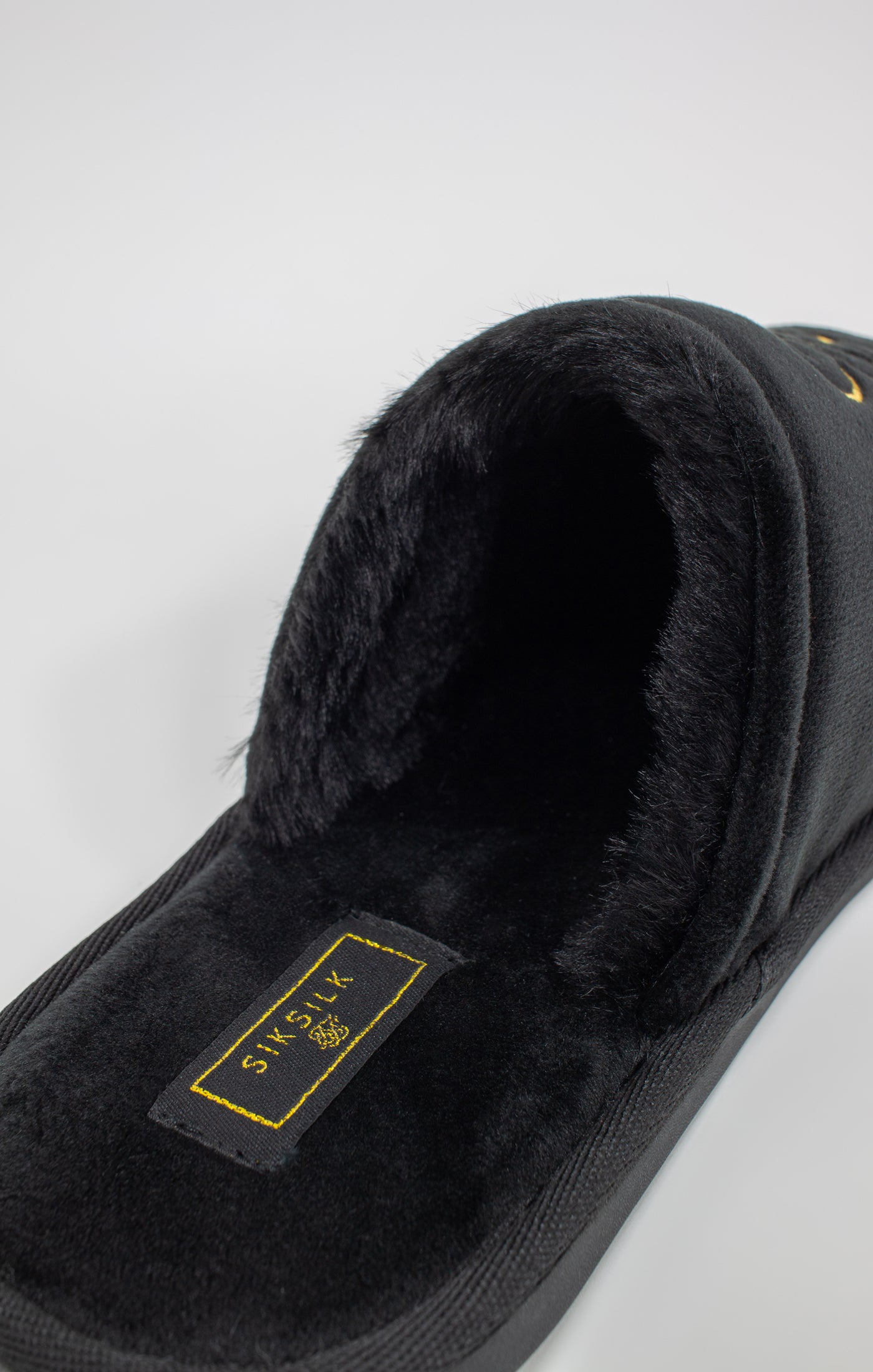 Load image into Gallery viewer, Black Slipper With Embroidered Logo (2)