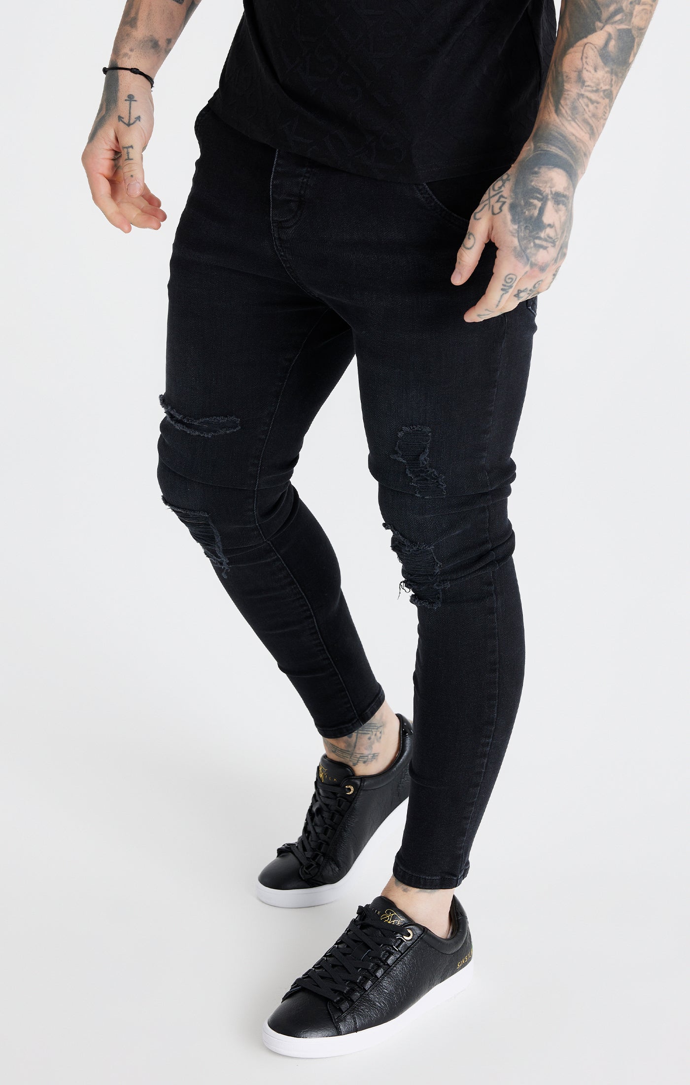 Load image into Gallery viewer, Messi X SikSilk Messi Distressed Skinny Jeans - Washed Black