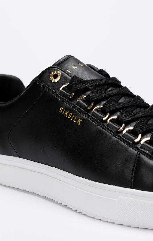 Black Classic Trainer With Metal D-Rings