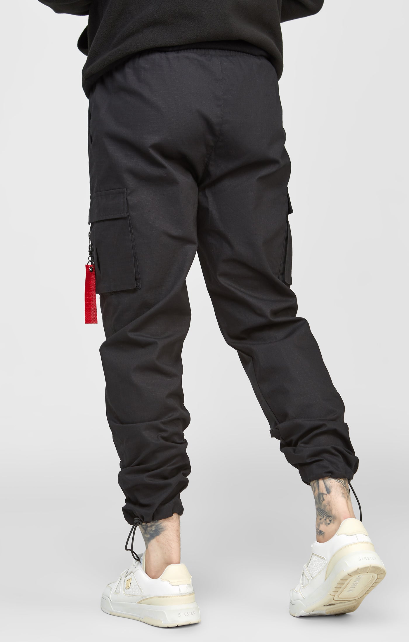 Load image into Gallery viewer, Black Cuffed Relaxed Fit Cargo Pant (3)