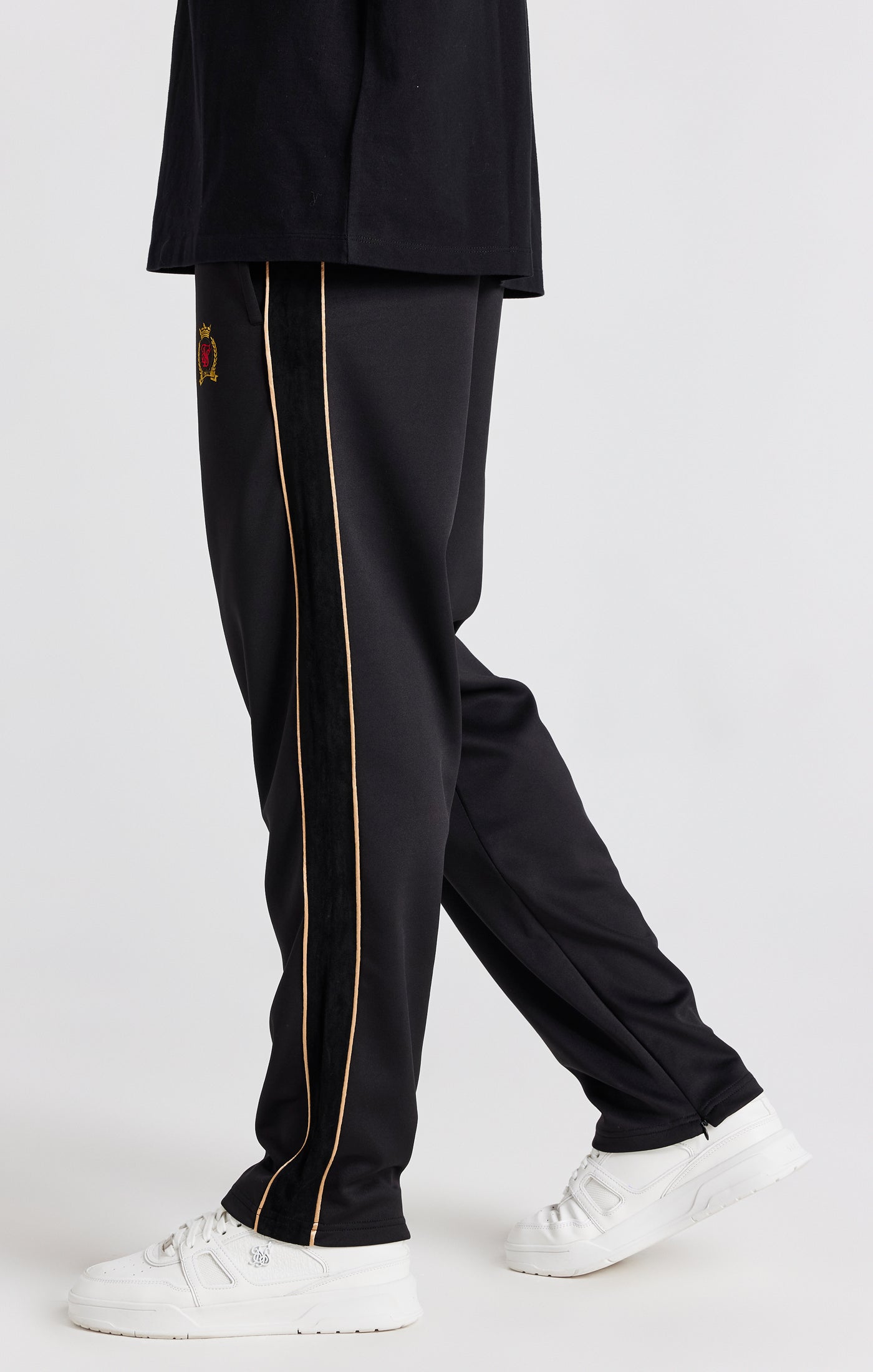 Load image into Gallery viewer, Black Crest Loose Fit Track Pant (1)