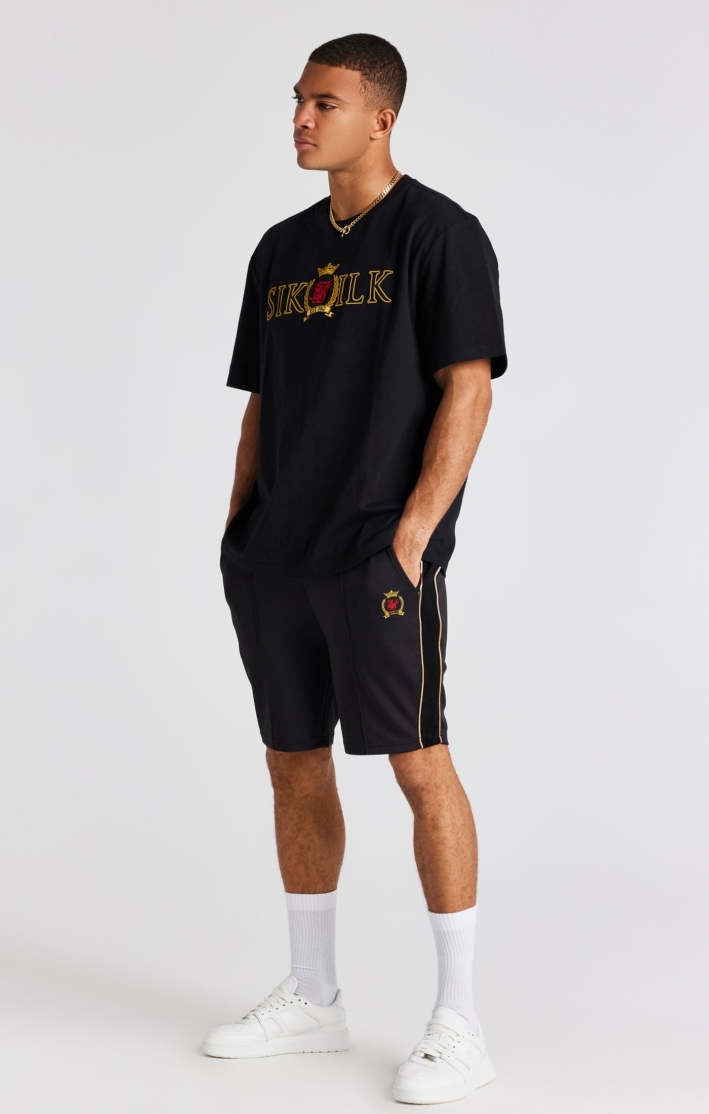 Load image into Gallery viewer, Black Crest Oversized T-Shirt (2)