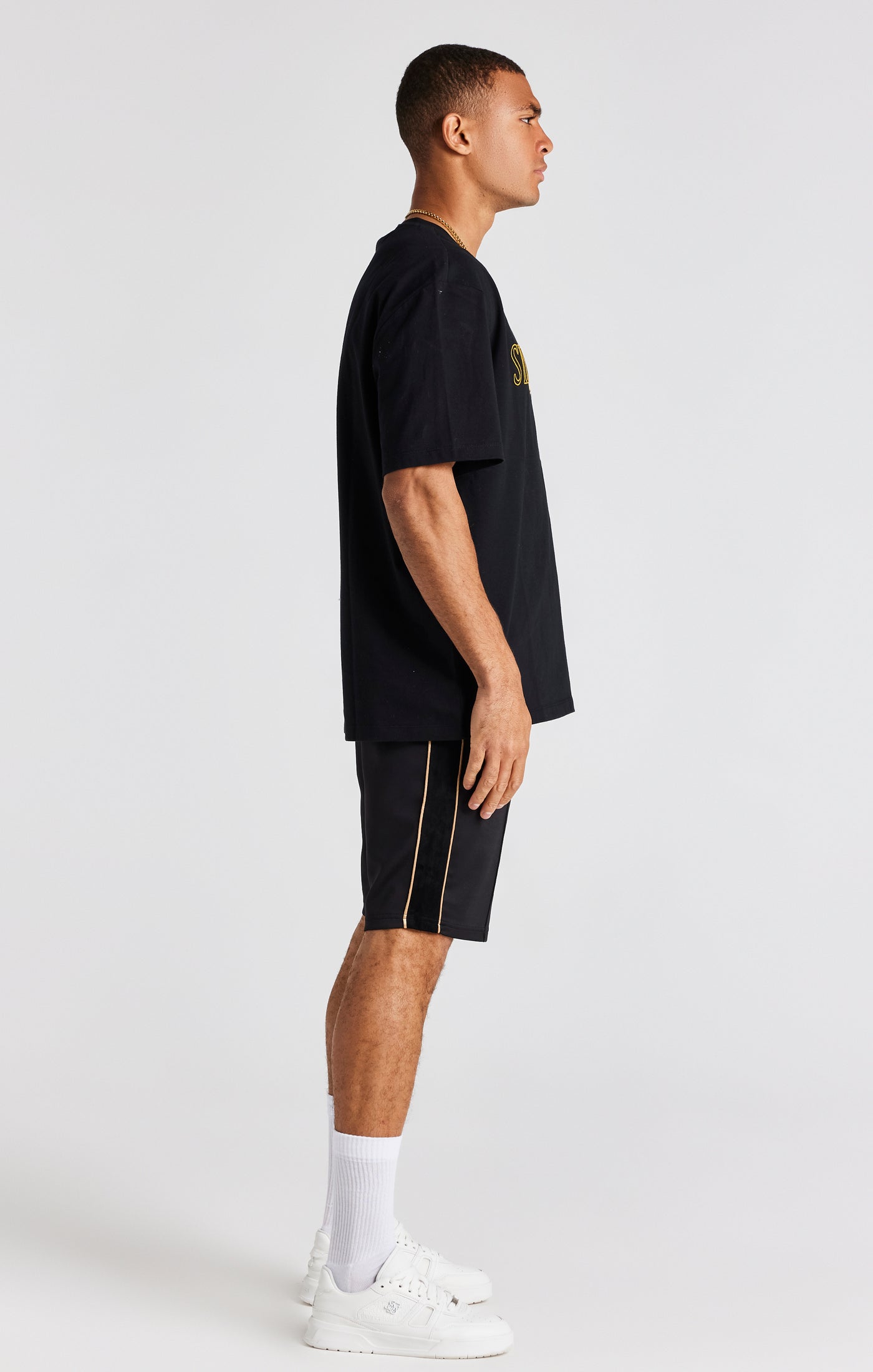 Load image into Gallery viewer, Black Crest Oversized T-Shirt (3)