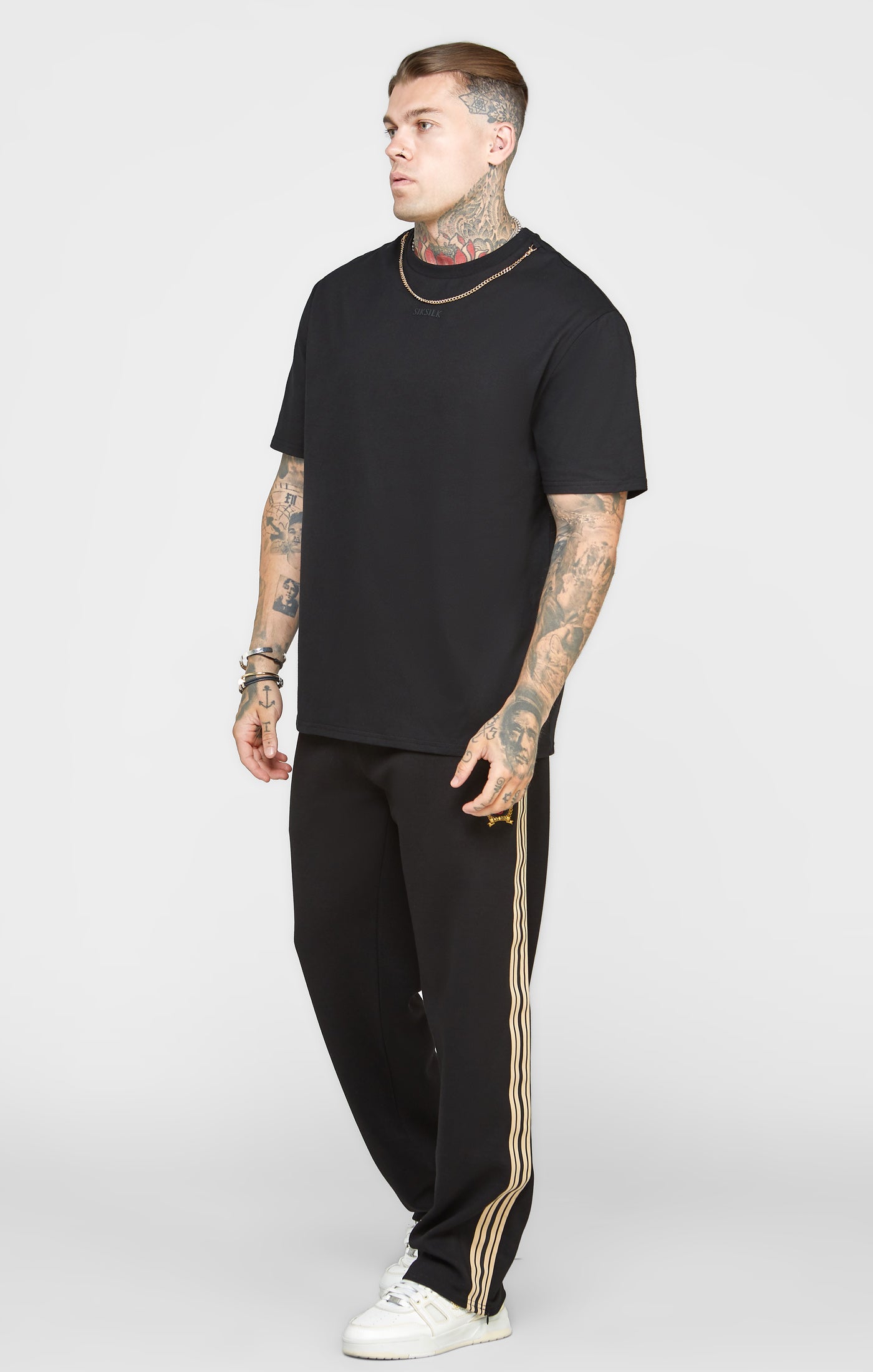 Load image into Gallery viewer, Black Chain Oversized T-Shirt (2)