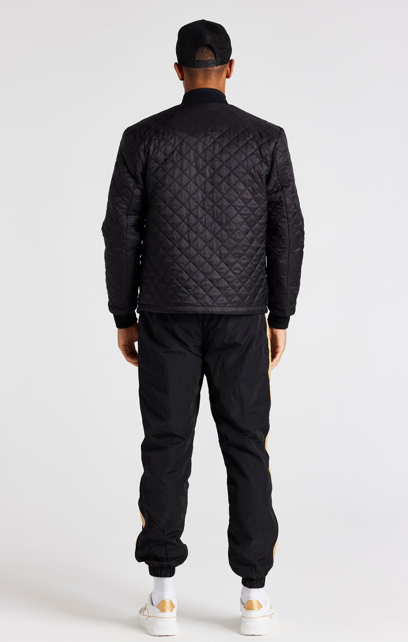Load image into Gallery viewer, Black Quilted Jacket (3)