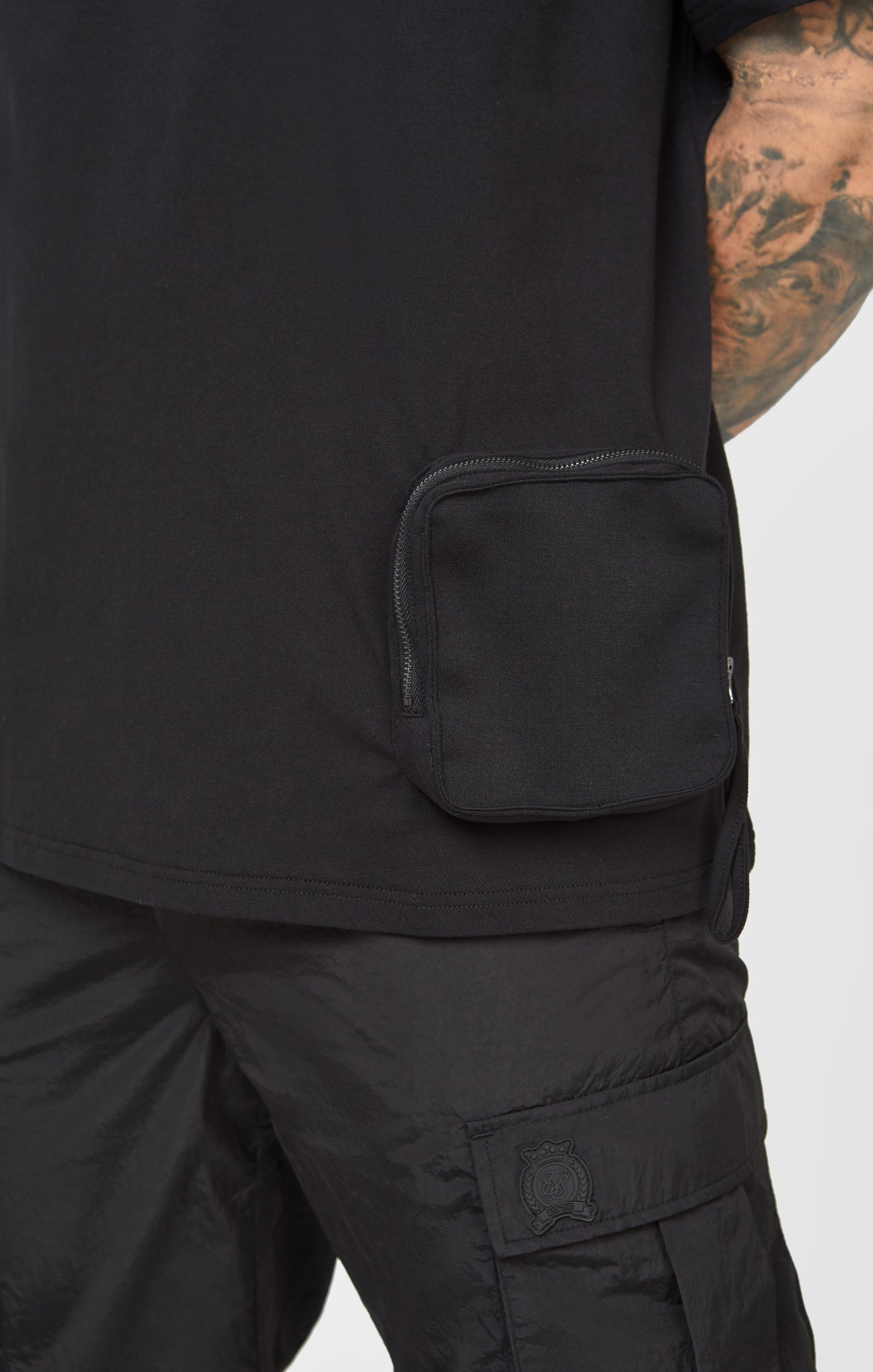 Load image into Gallery viewer, Black Pocket Oversized T-Shirt (1)