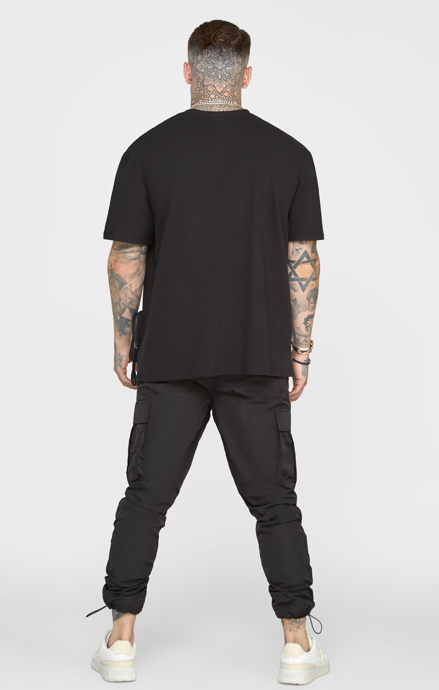 Load image into Gallery viewer, Black Pocket Oversized T-Shirt (4)