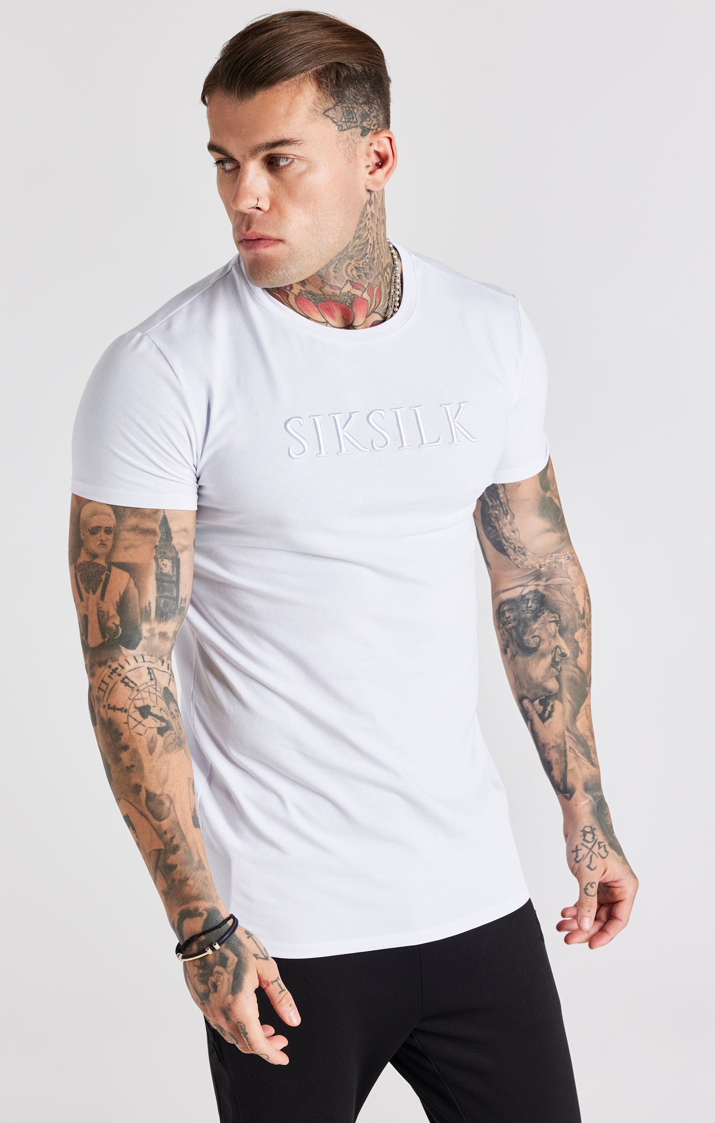 Load image into Gallery viewer, White Embroidered Muscle Fit T-Shirt (4)
