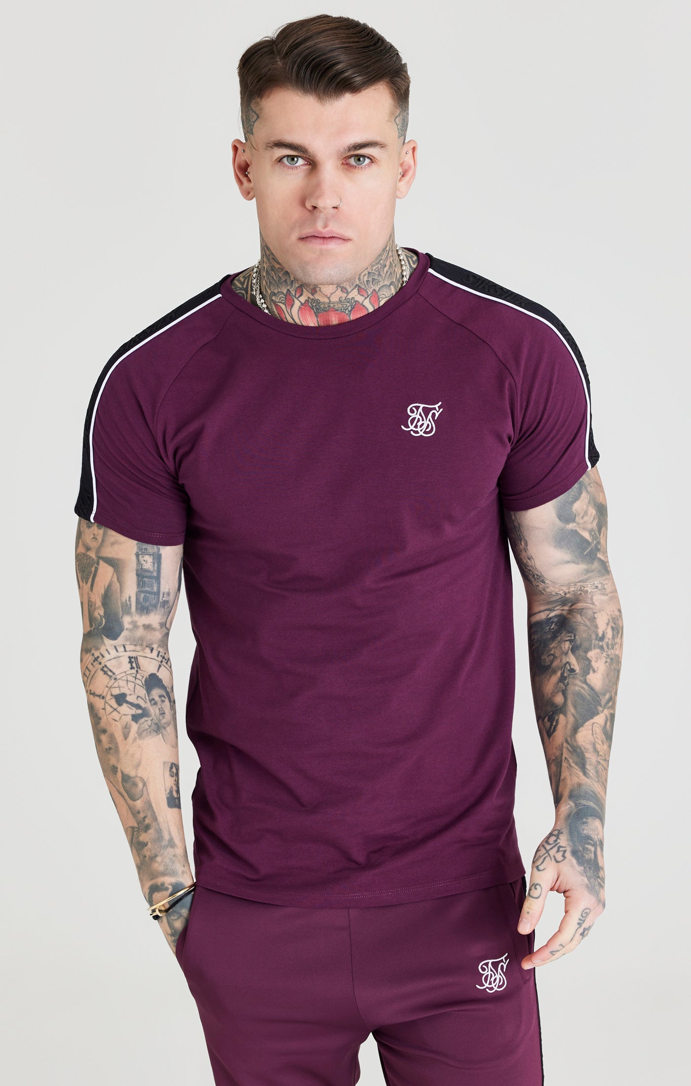 Load image into Gallery viewer, SikSilk Taped Square Hem Tee - Burgundy &amp; Black