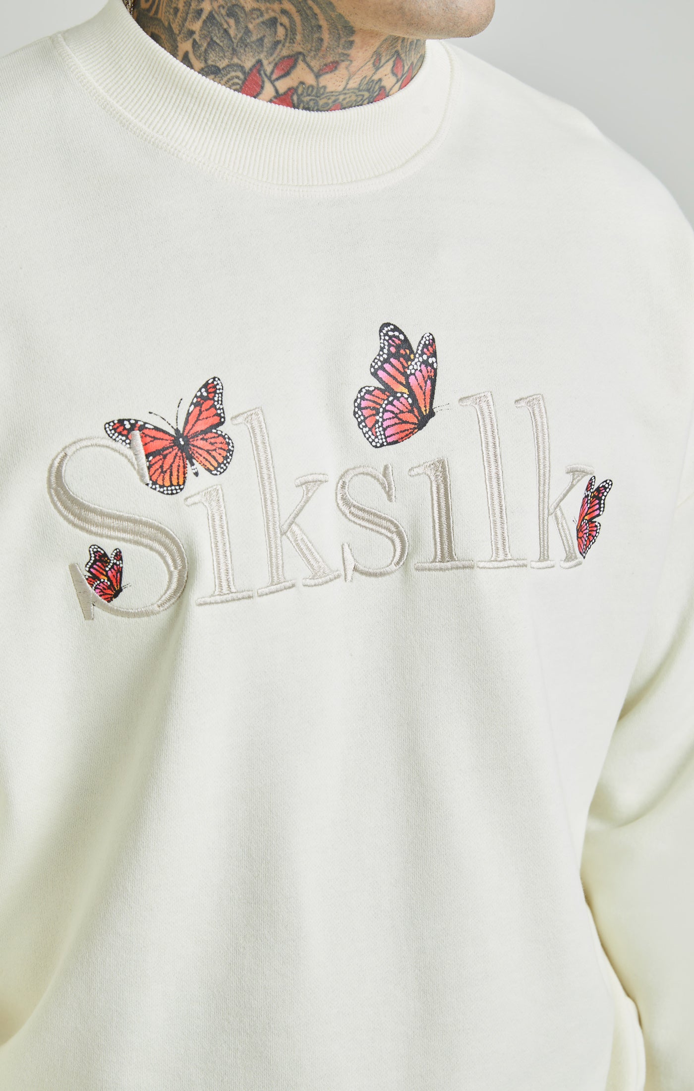 Load image into Gallery viewer, Ecru Washed Butterfly Sweatshirt (2)