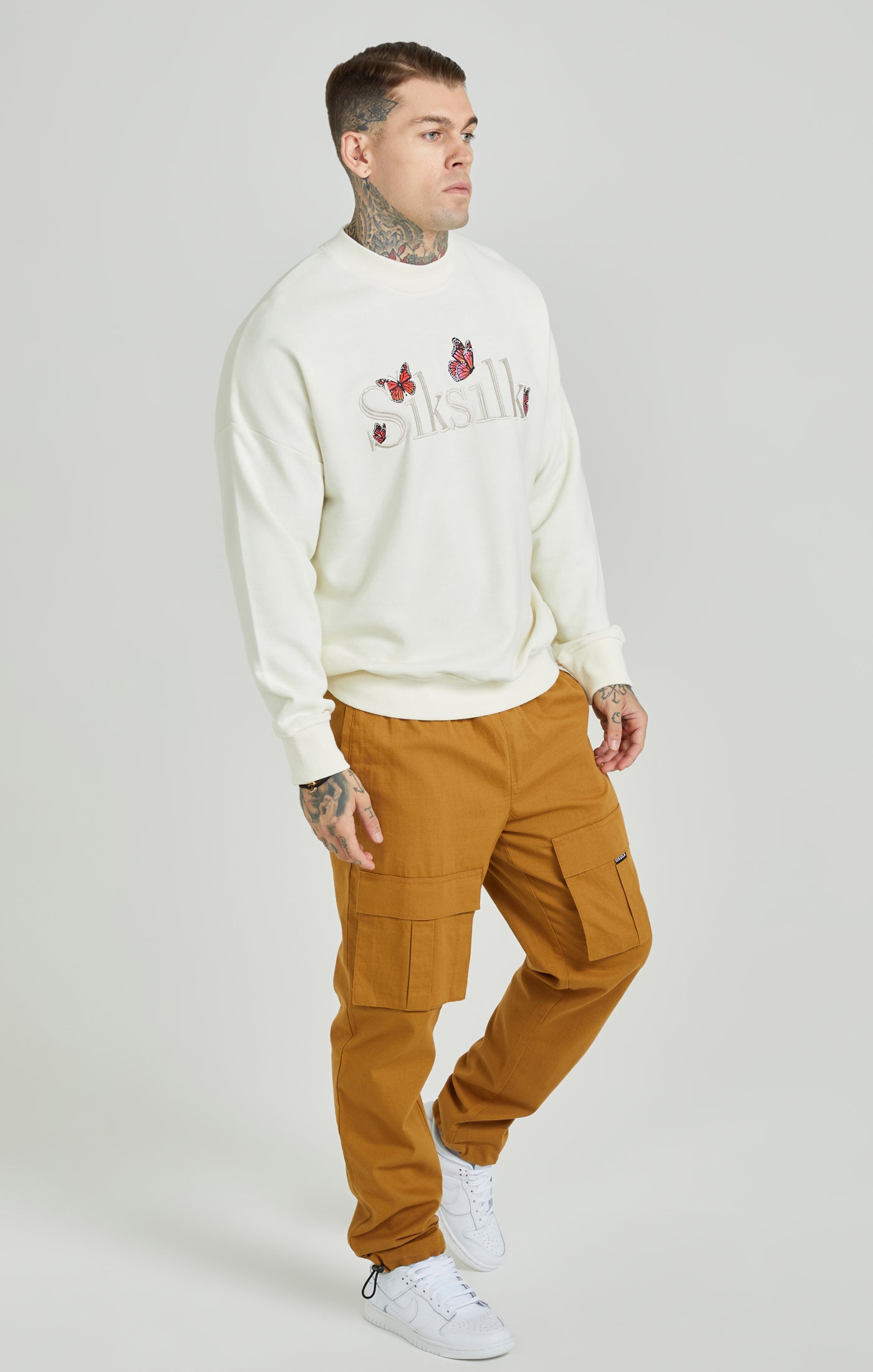 Load image into Gallery viewer, Ecru Washed Butterfly Sweatshirt (3)