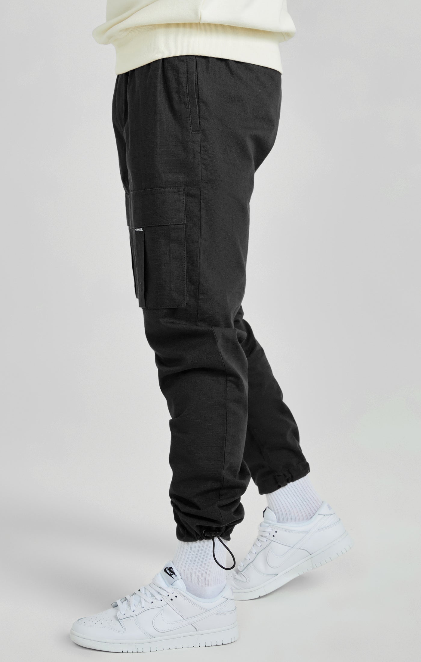 Load image into Gallery viewer, Black Ripstop Cargo Pants (2)