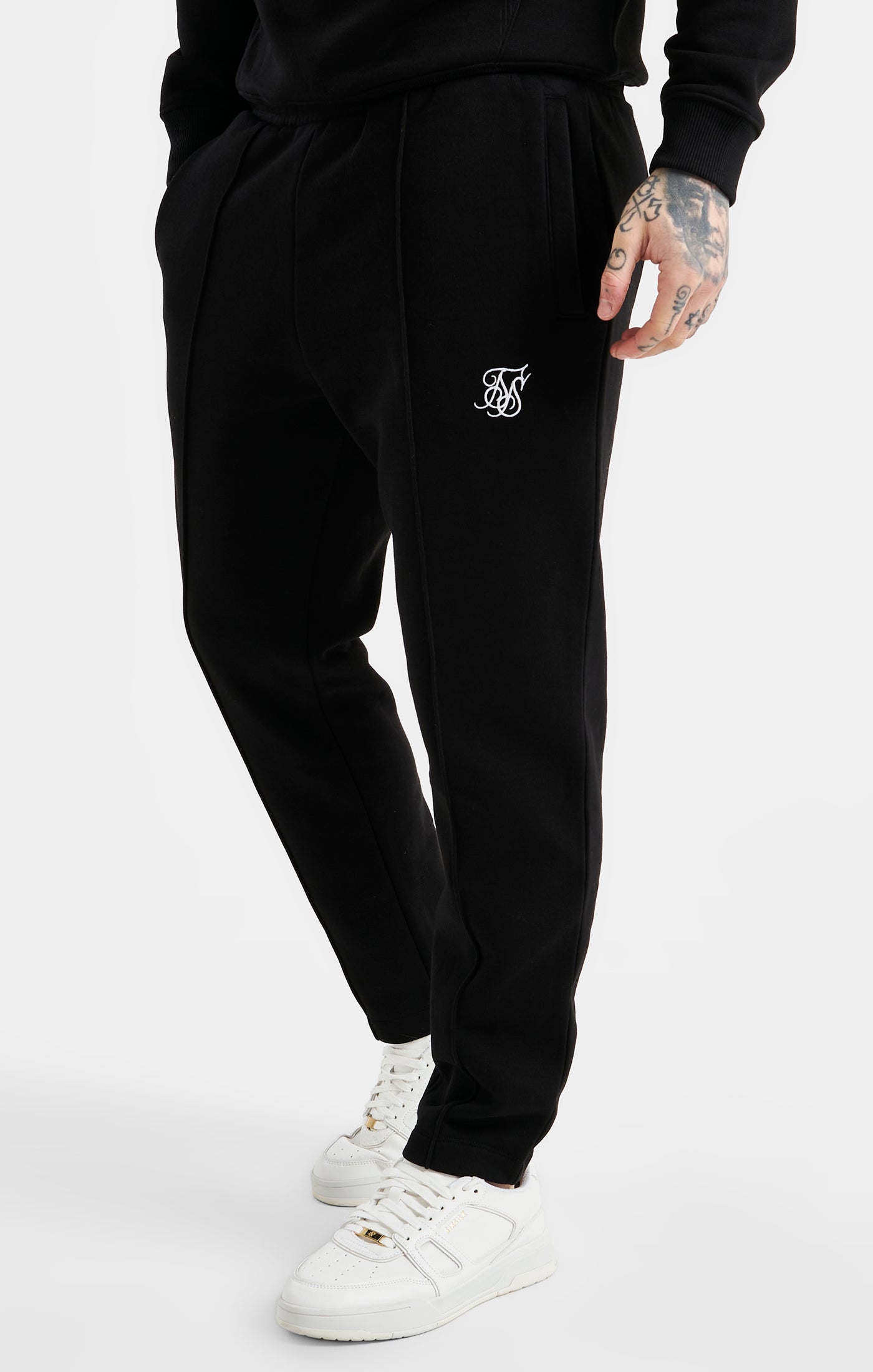 Load image into Gallery viewer, Black Slim Fit Pleated Pant