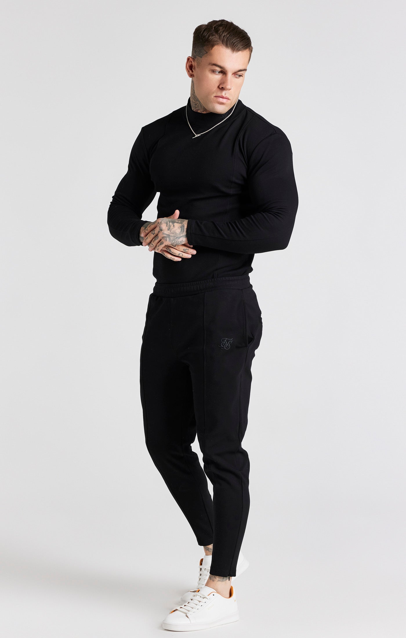 Load image into Gallery viewer, Black Turtle Neck Long Sleeve T-Shirt (2)