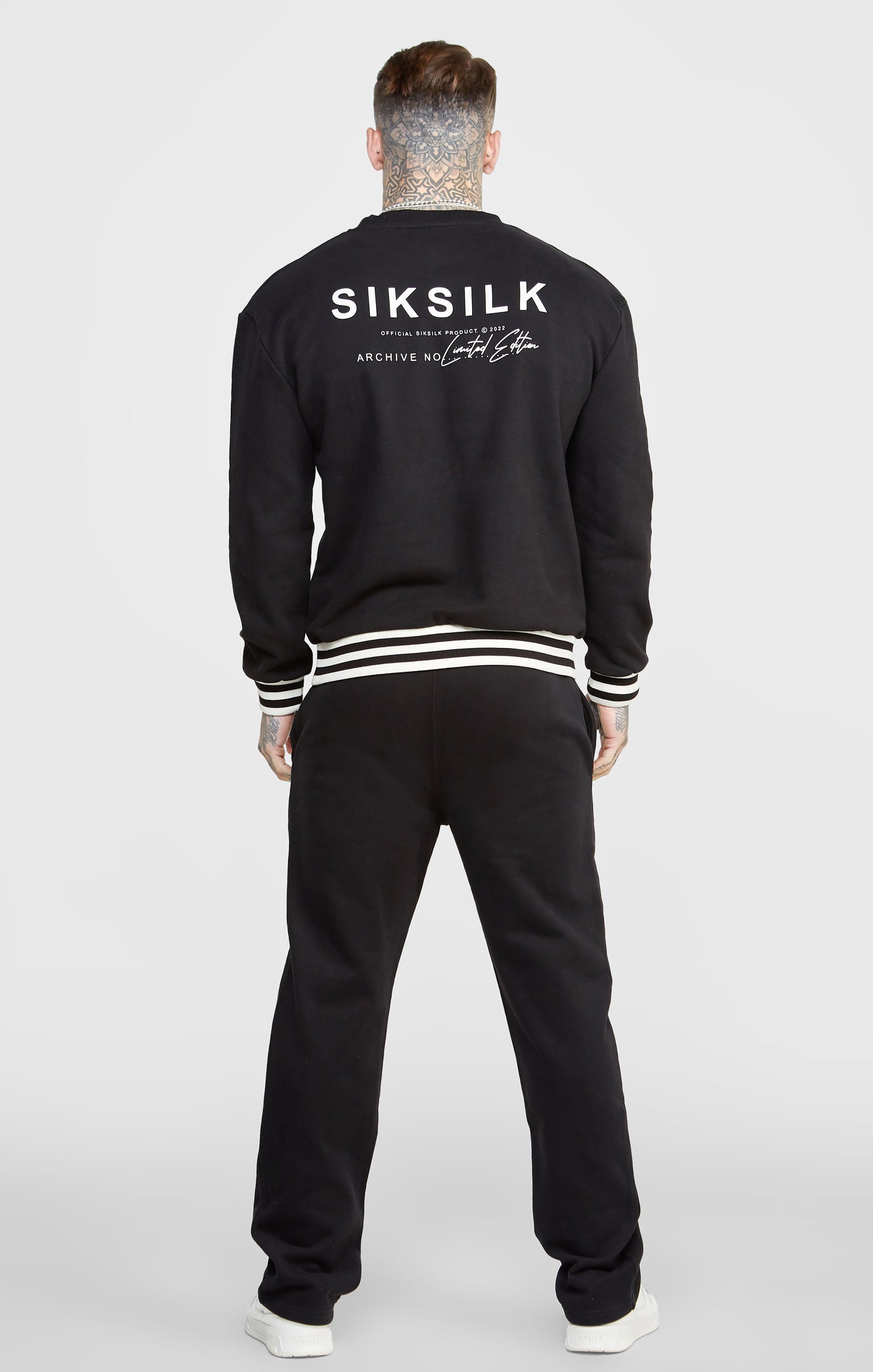 Load image into Gallery viewer, Black Oversized Back Logo Sweat (4)