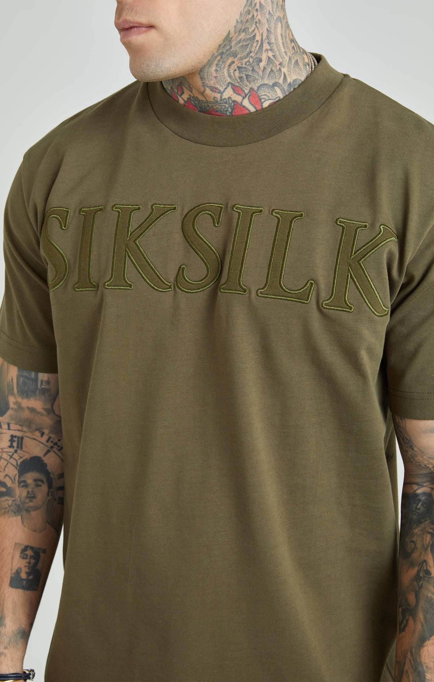 Load image into Gallery viewer, Khaki Applique Logo Oversized Fit T-Shirt (2)