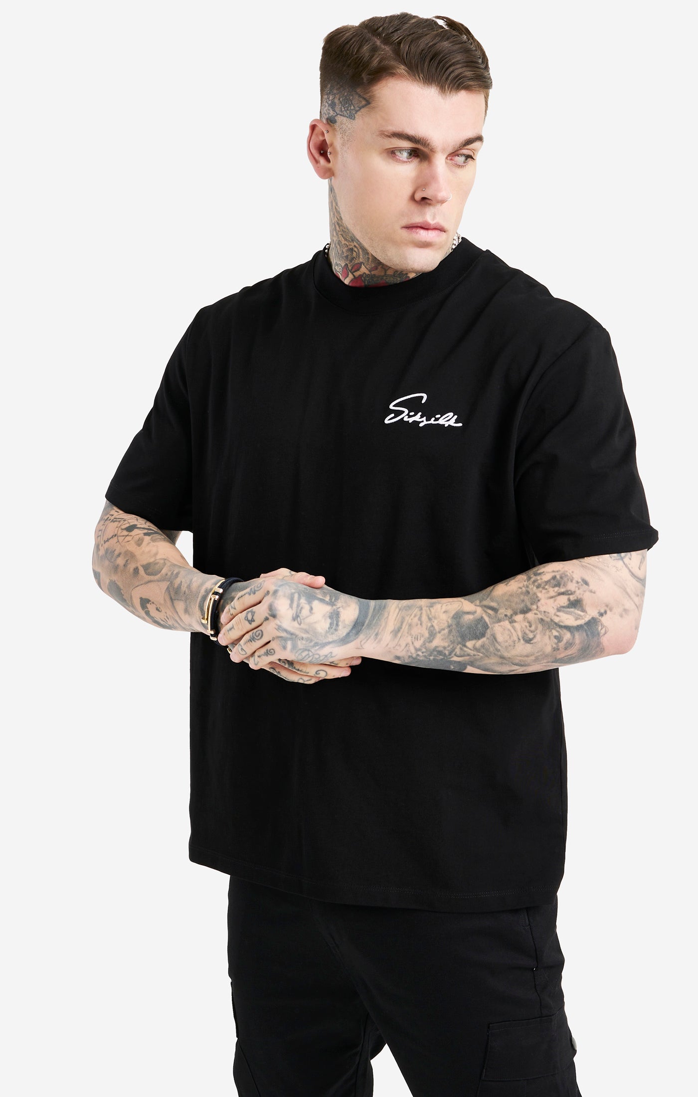 Load image into Gallery viewer, Black Script Embroidery Oversized T-Shirt (1)
