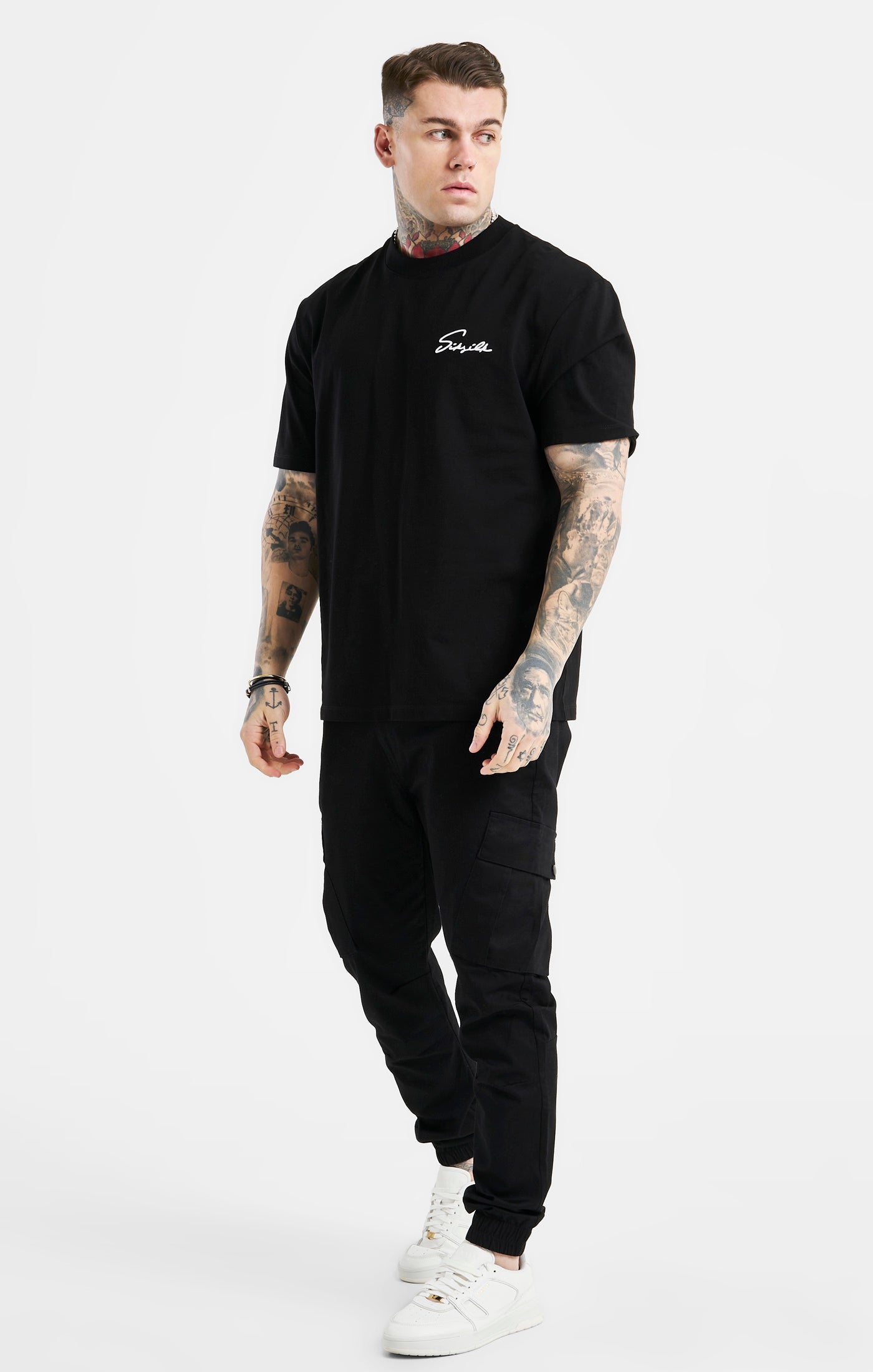 Load image into Gallery viewer, Black Script Embroidery Oversized T-Shirt (4)