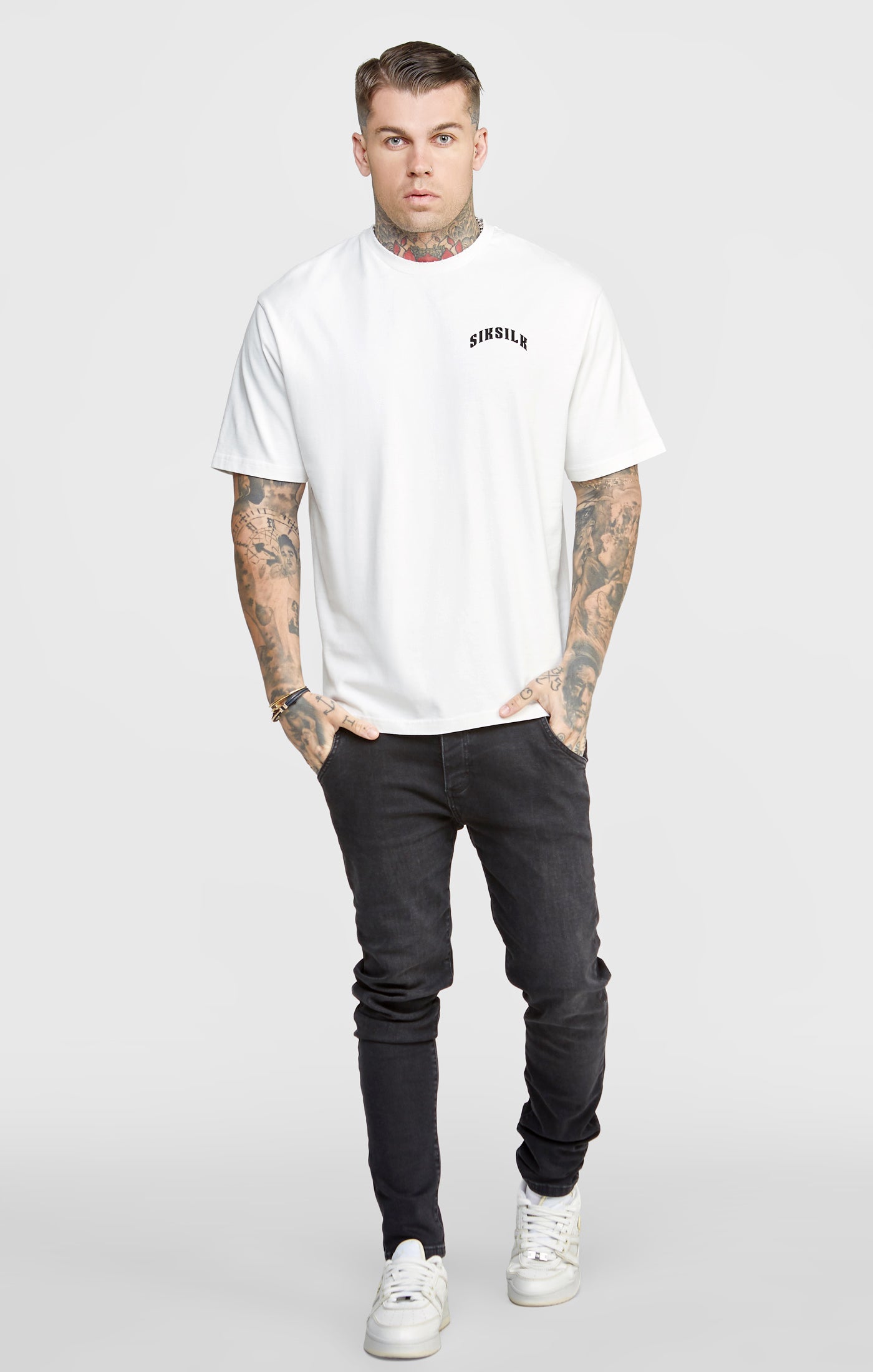 Load image into Gallery viewer, White Graphic Oversized T-Shirt (3)
