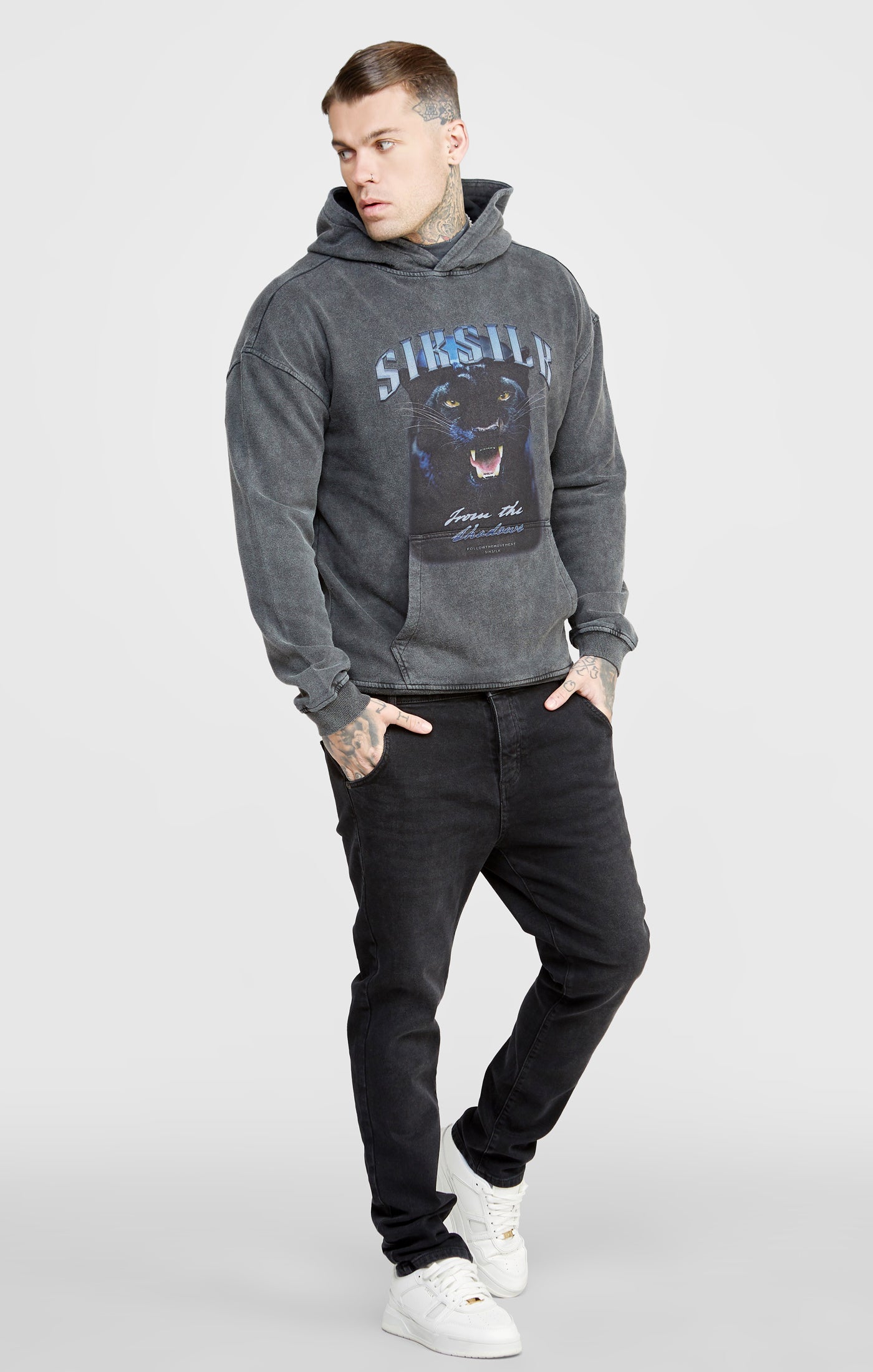 Load image into Gallery viewer, Black Graphic Slim Cropped Hoodie (3)