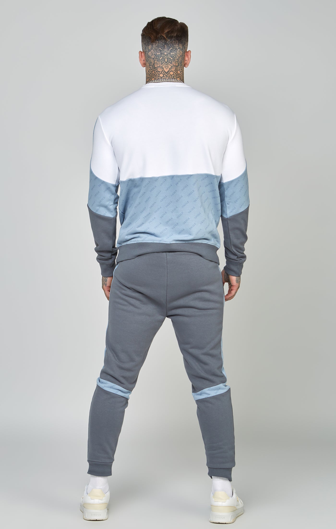 Load image into Gallery viewer, White Cut &amp; Sew Relaxed Fit Sweatshirt (4)