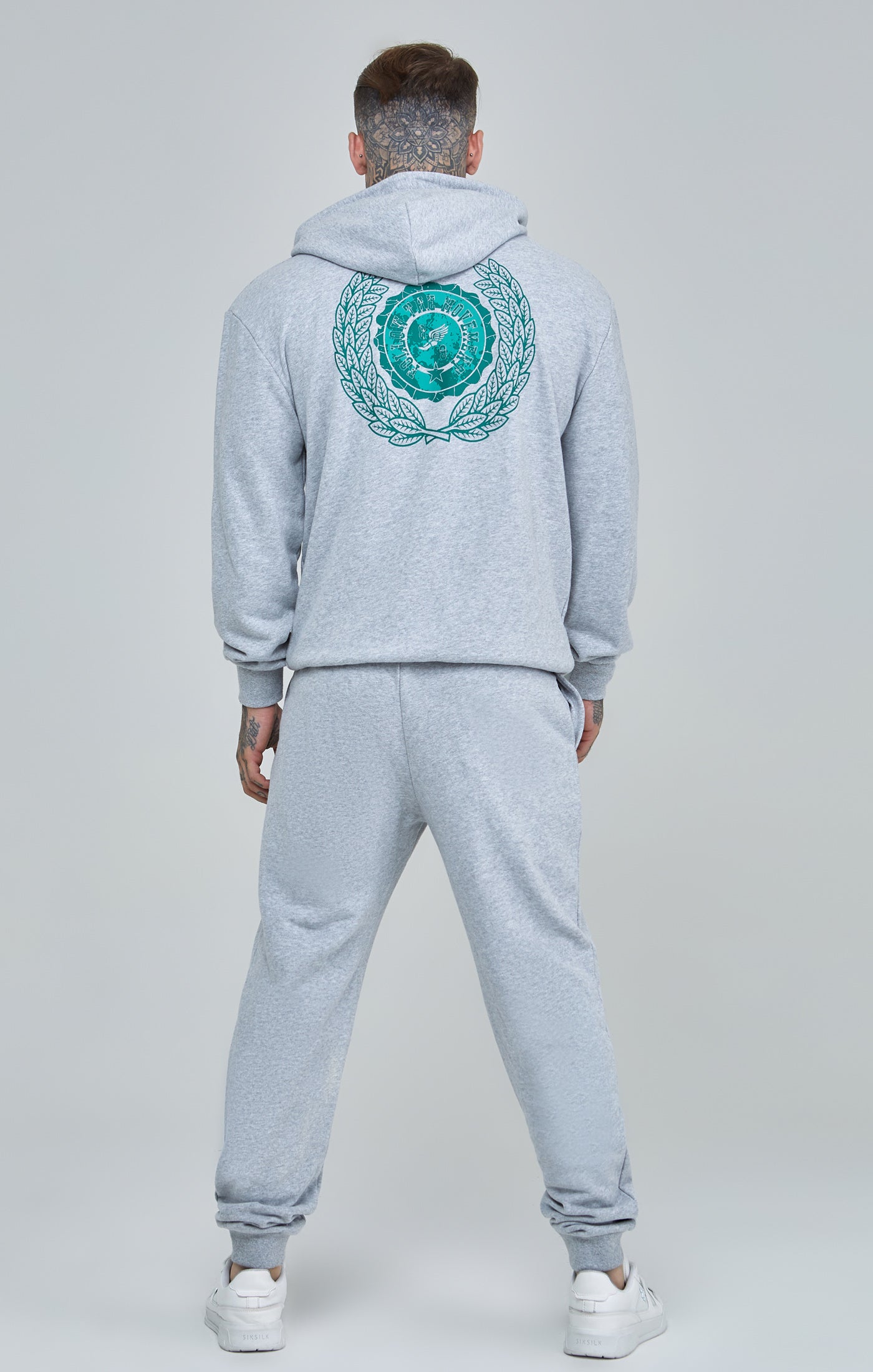 Load image into Gallery viewer, Relaxed Fit Varisty Logo Joggers (4)