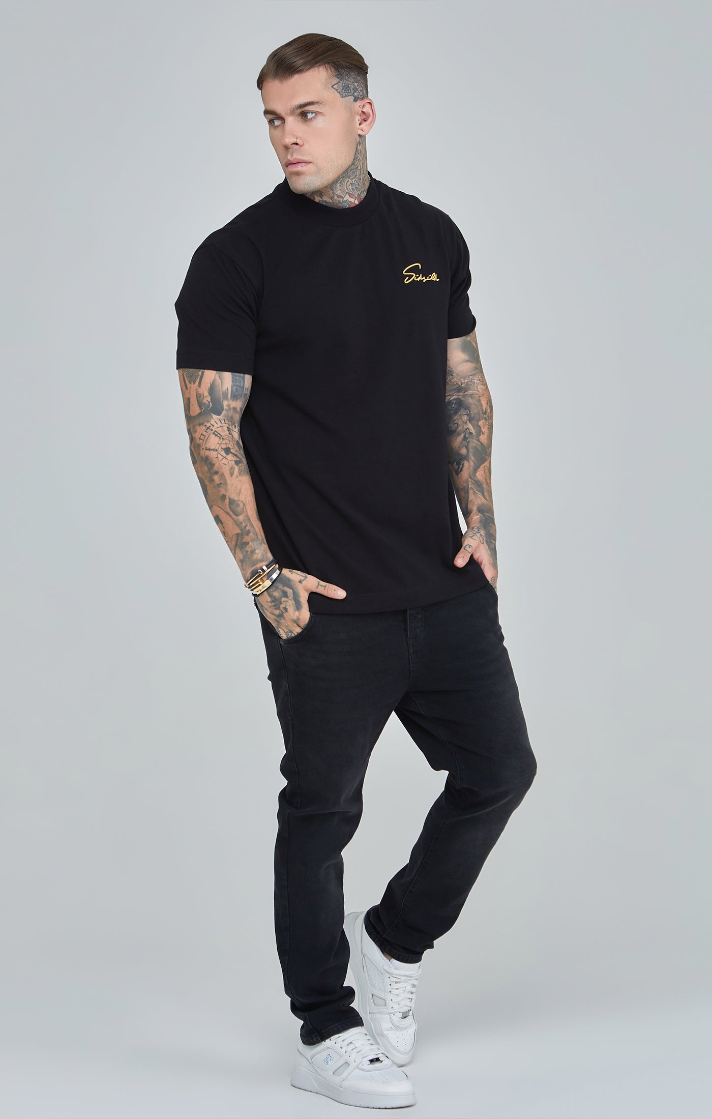 Load image into Gallery viewer, Black Script Print Oversized T-Shirt (2)