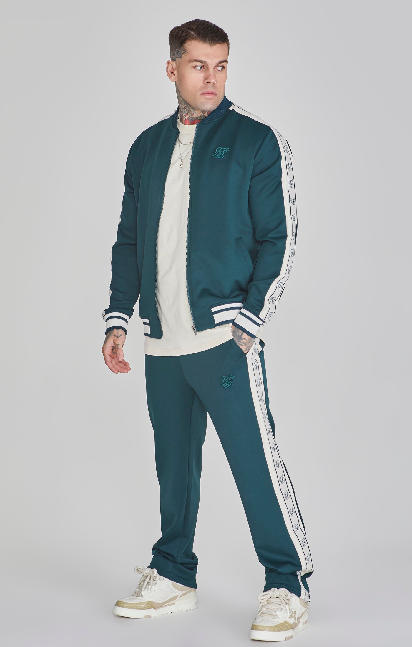 Load image into Gallery viewer, Bomber Jacket (3)