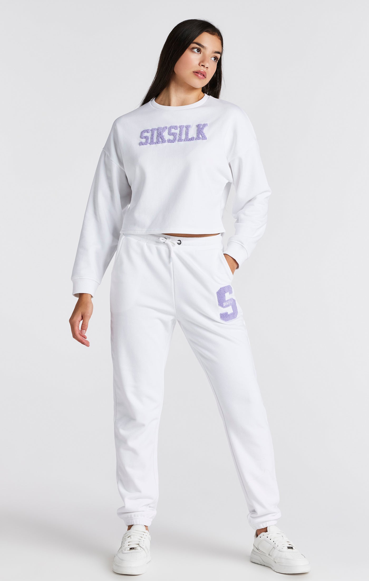 Load image into Gallery viewer, Girls White Varsity Logo Relaxed Jogger (2)